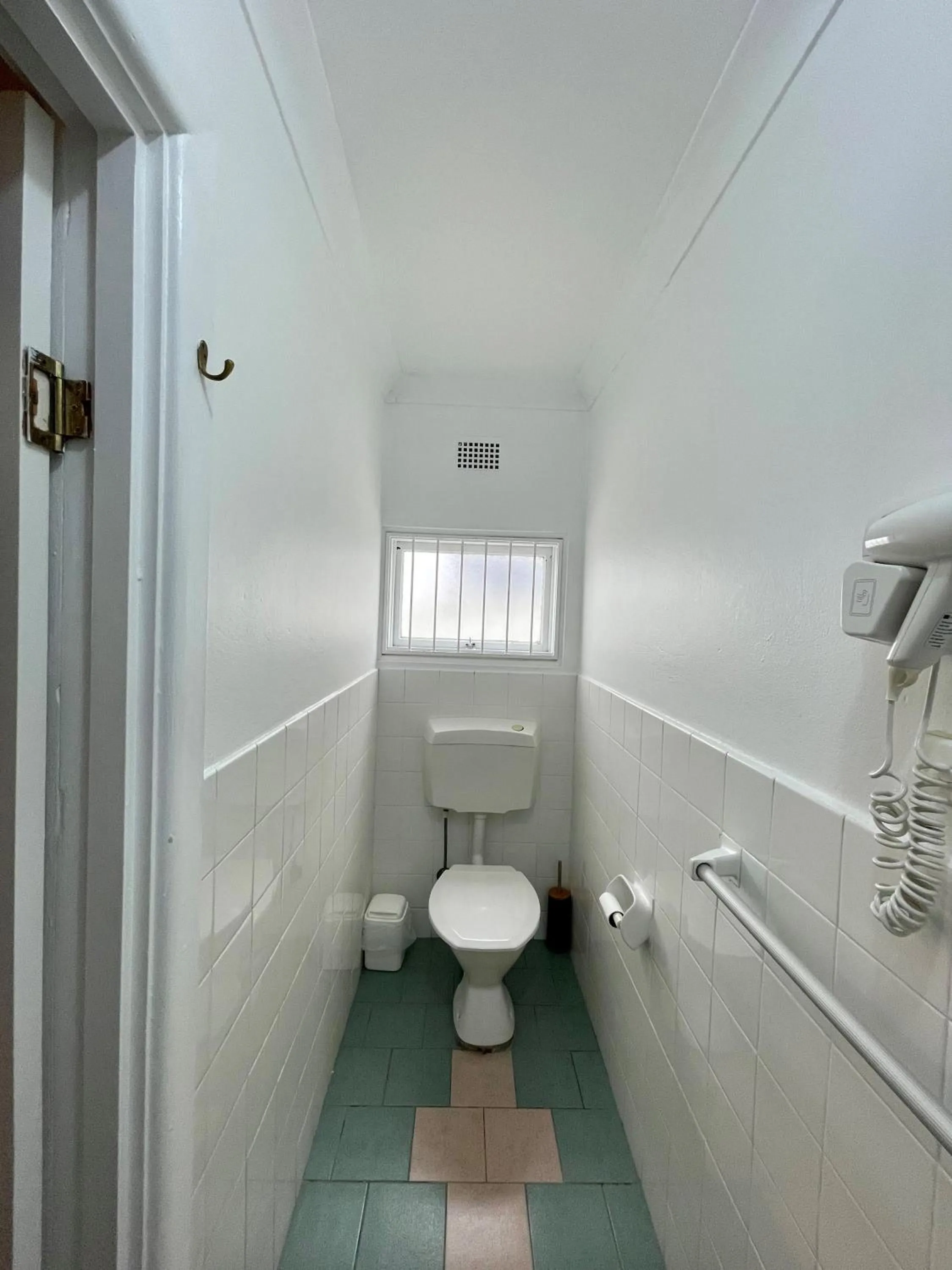 Toilet in The North Shore Hotel