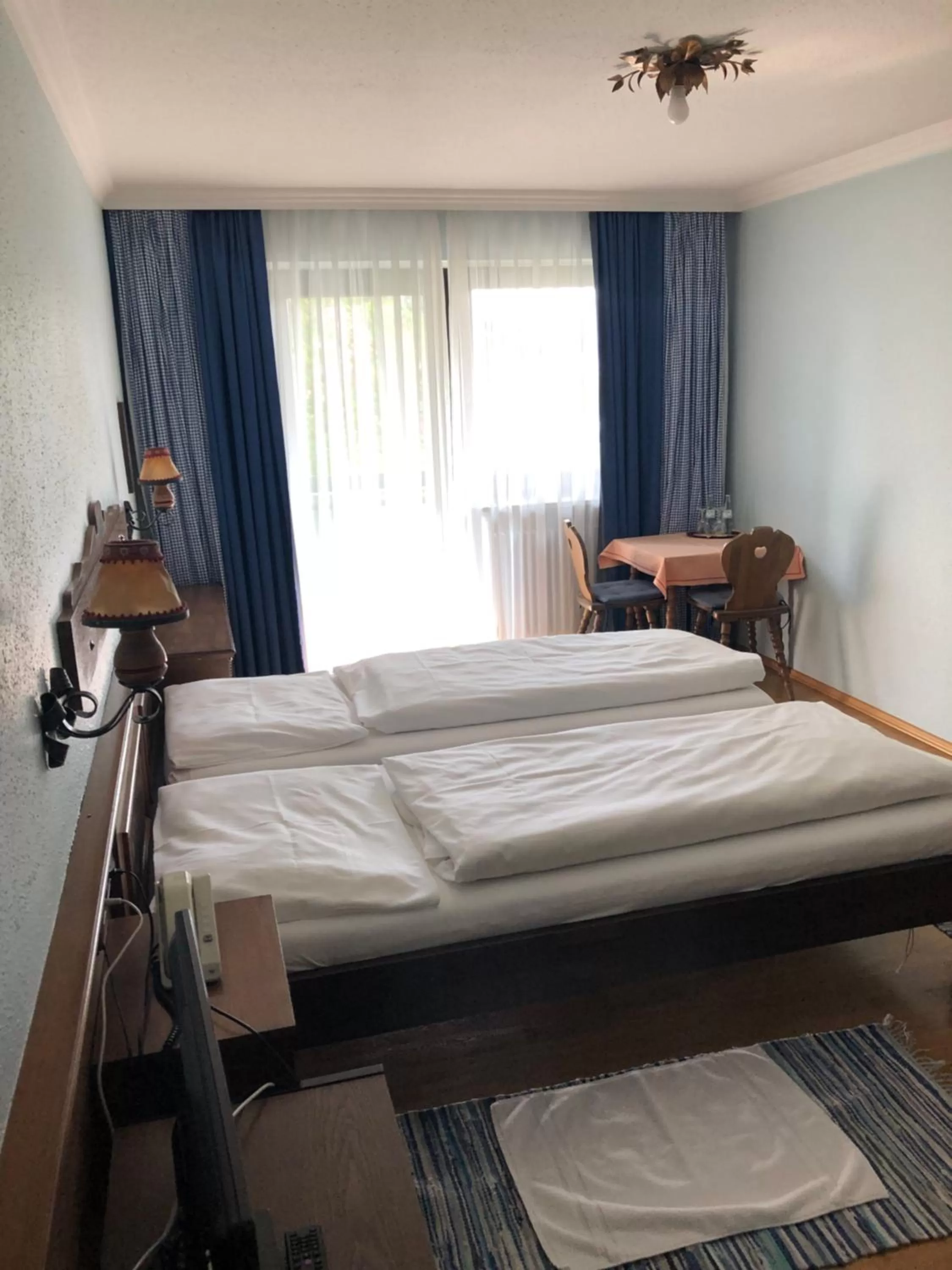 Bed in Hotel Pflieger