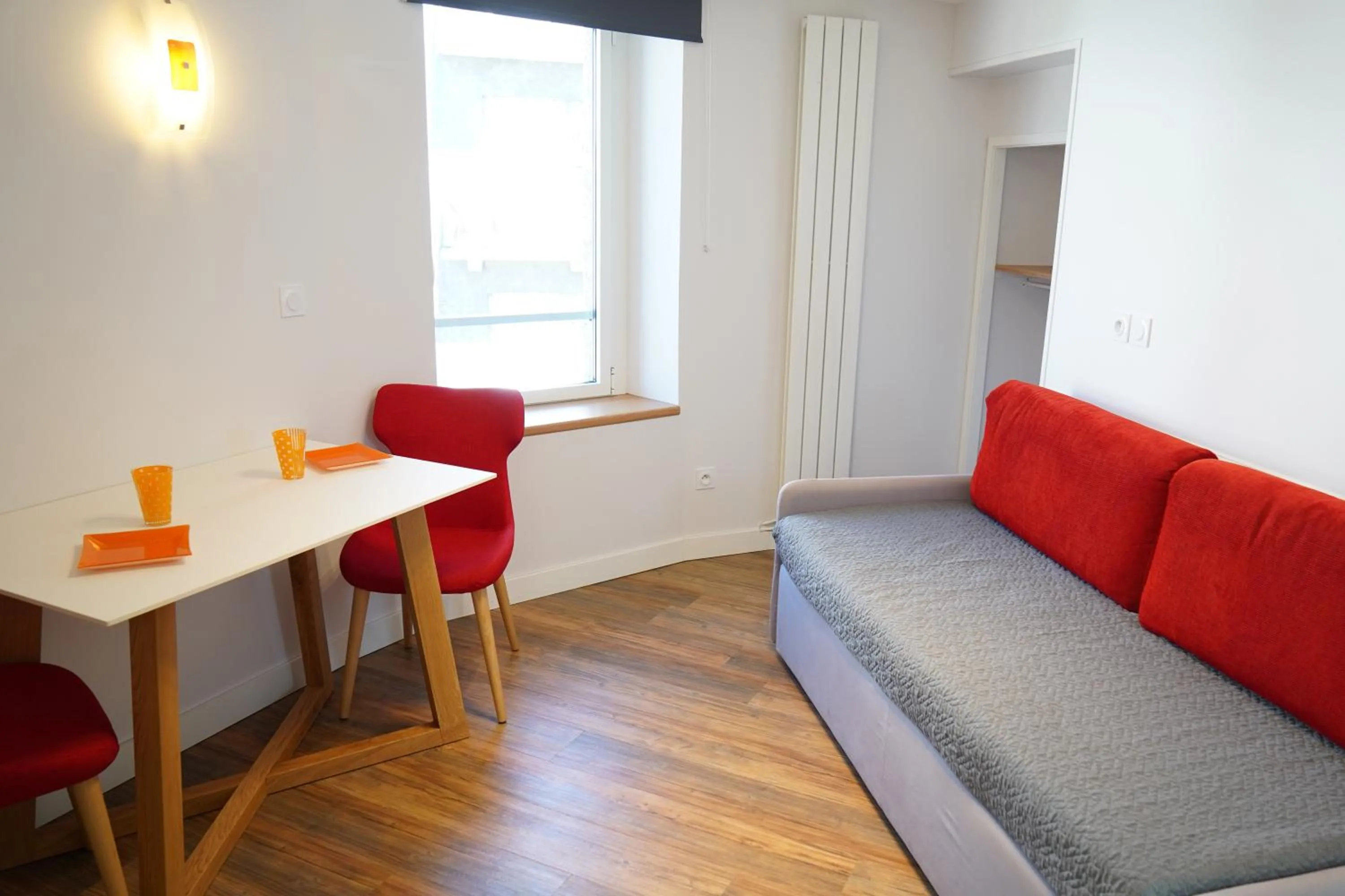 Bed in Hôtel de Perros, The Originals Boutique