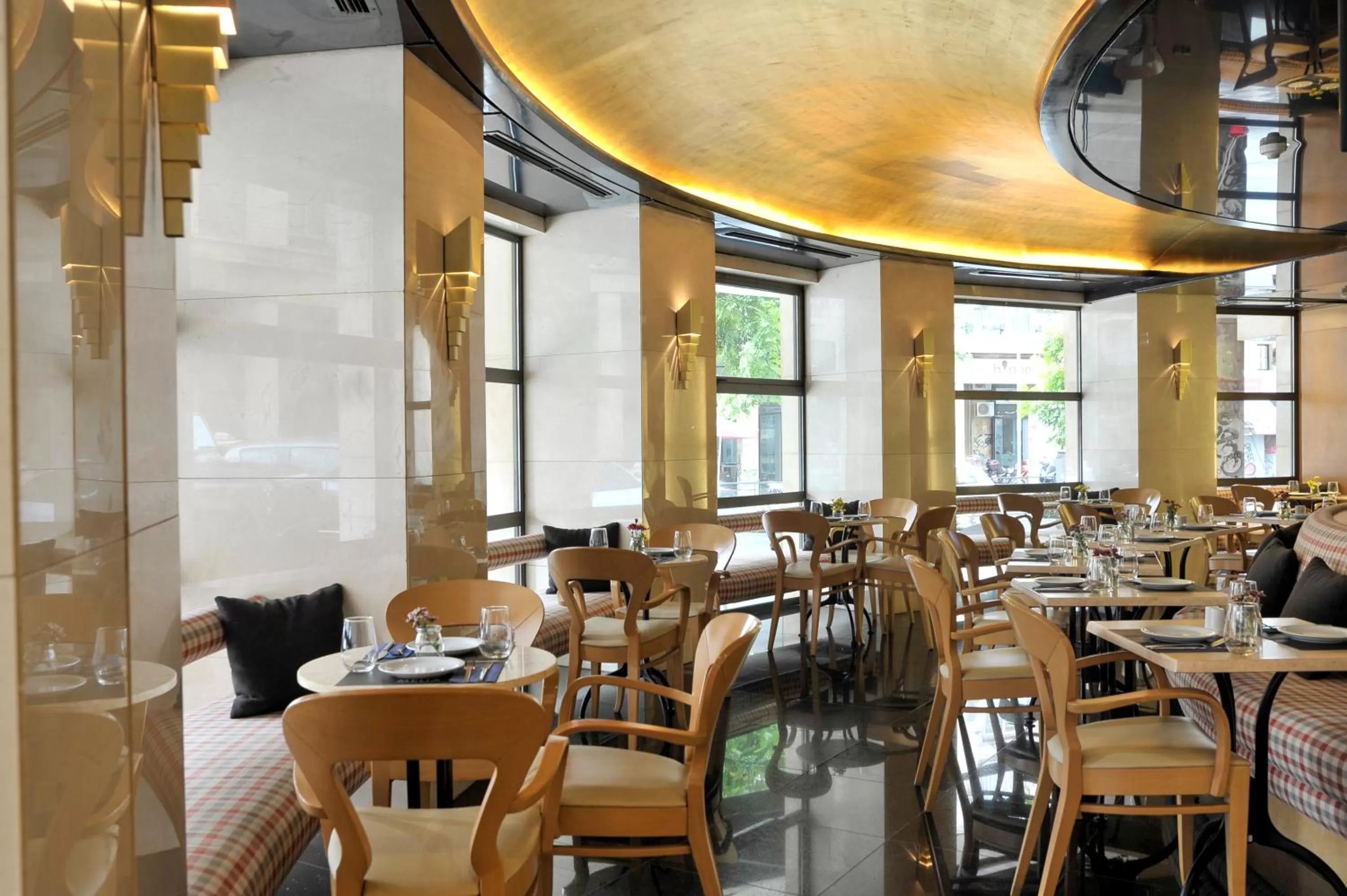 Restaurant/places to eat in Melia Athens
