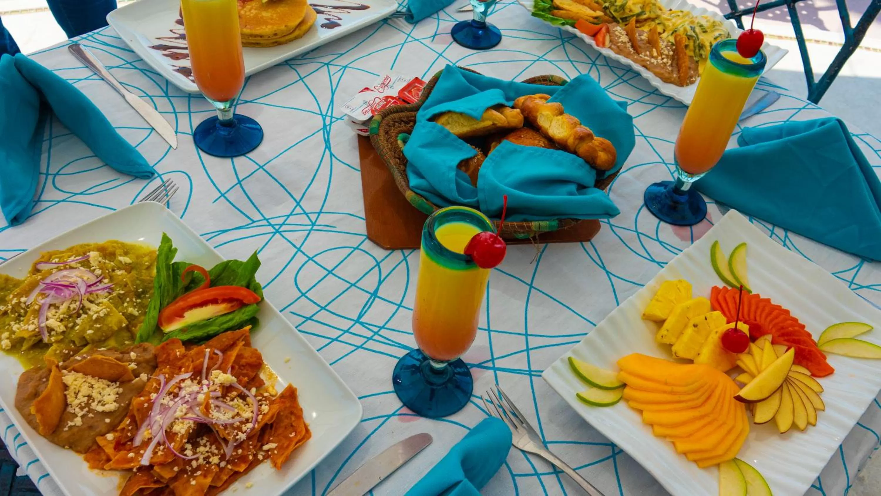 Restaurant/places to eat in Mar Celeste