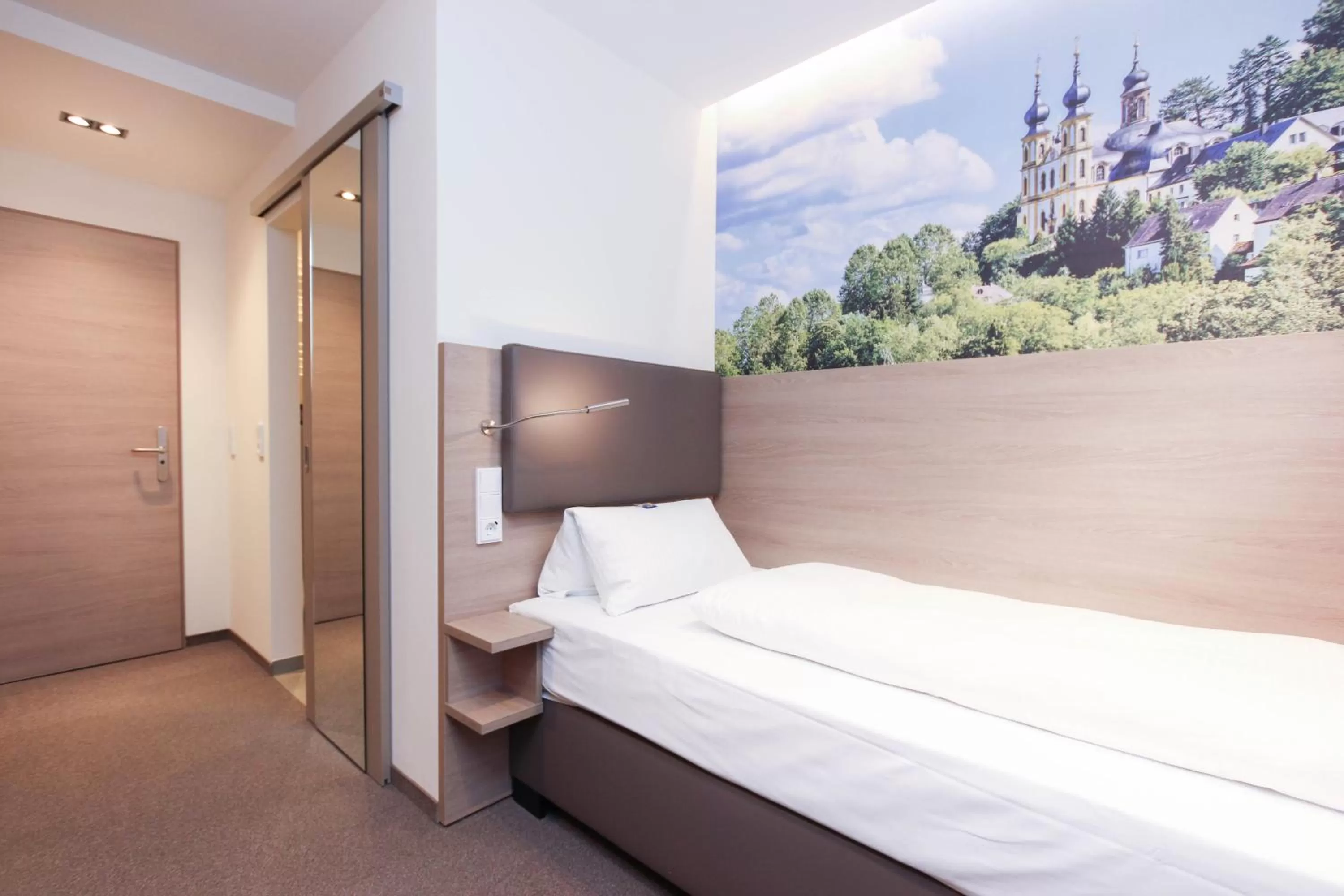 Bed in City Hotel Würzburg