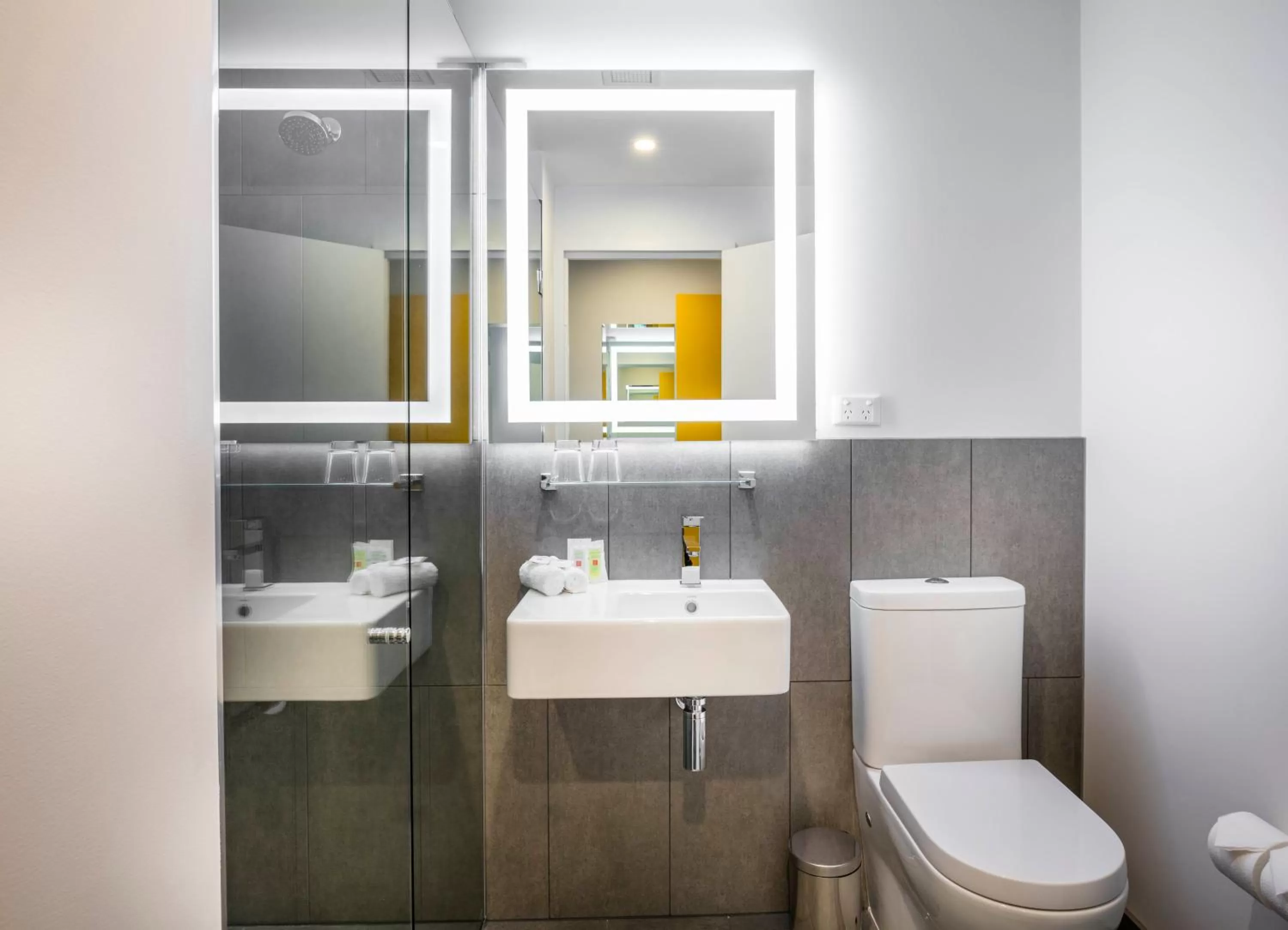 Toilet in ibis Styles Brisbane Elizabeth Street