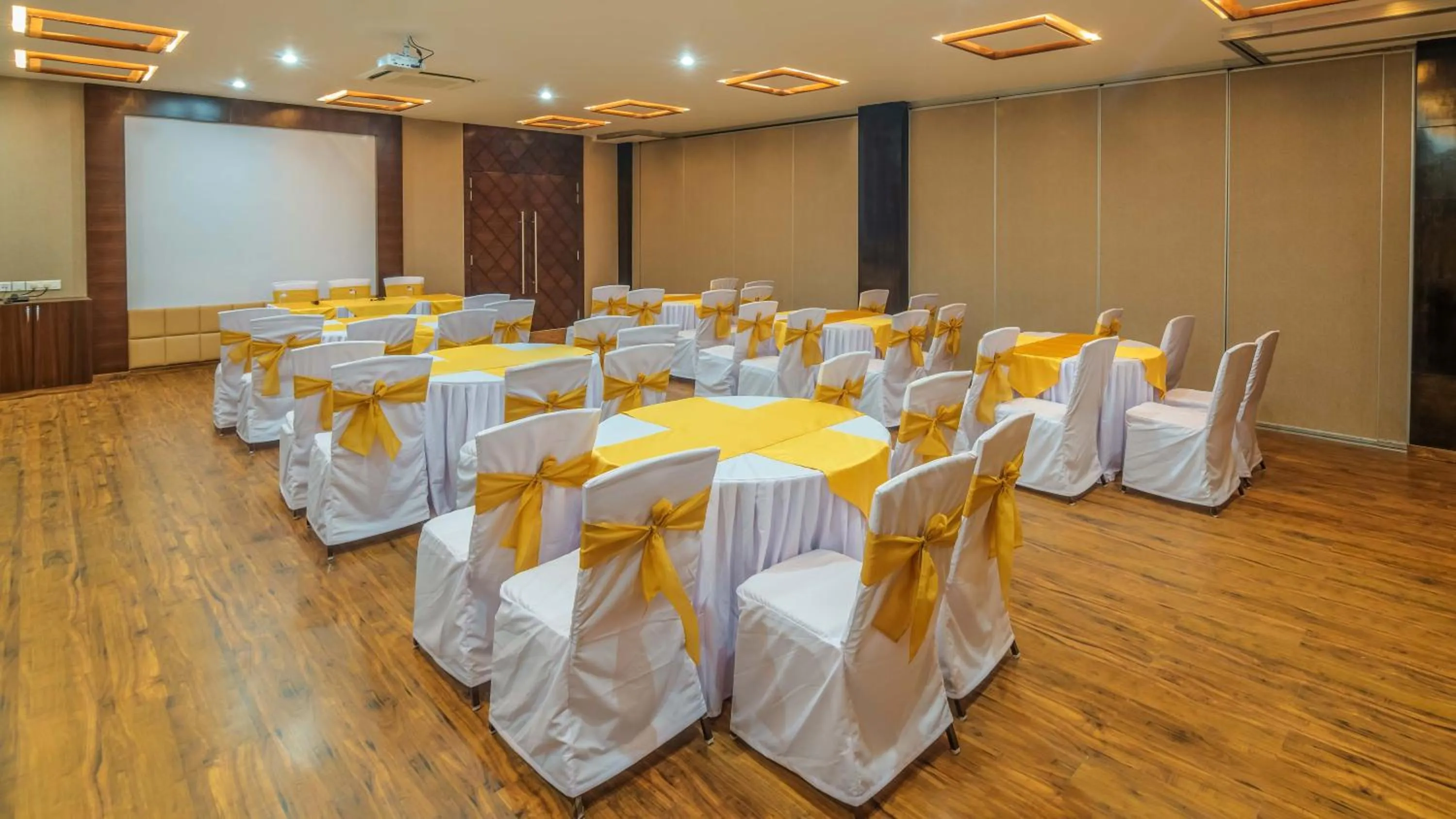 Banquet/Function facilities in Mango Hotels Prangan