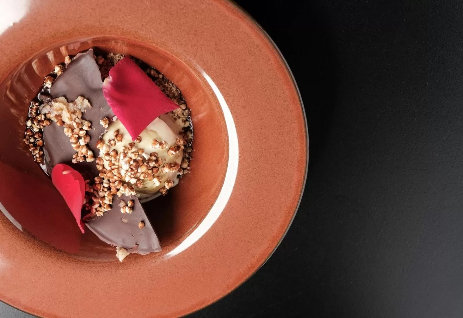 Food and drinks in Hotel Kunst