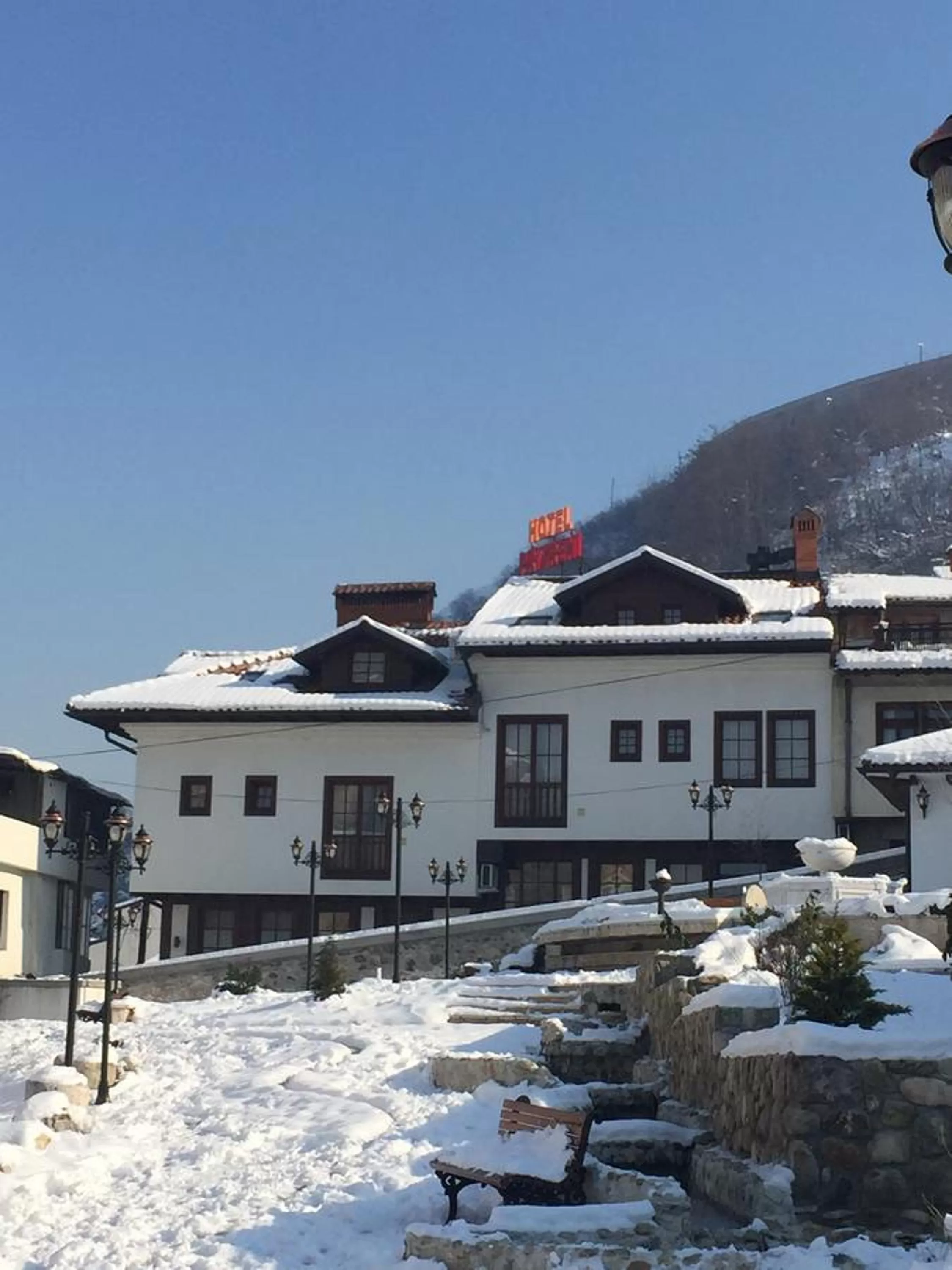 City view, Winter in Hotel Prizreni
