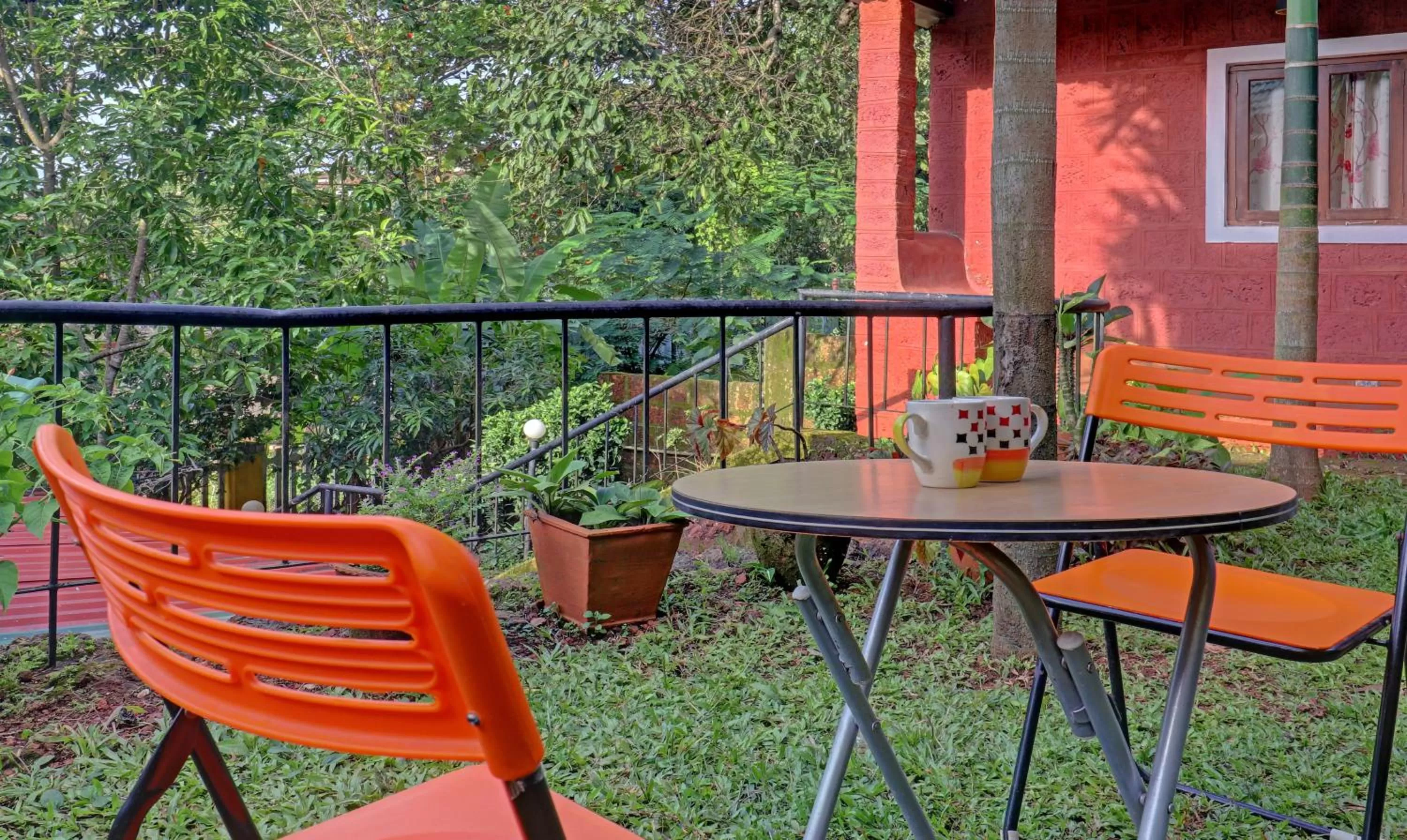 Dining area in Itsy Hotels Vailankanni Natures Inn
