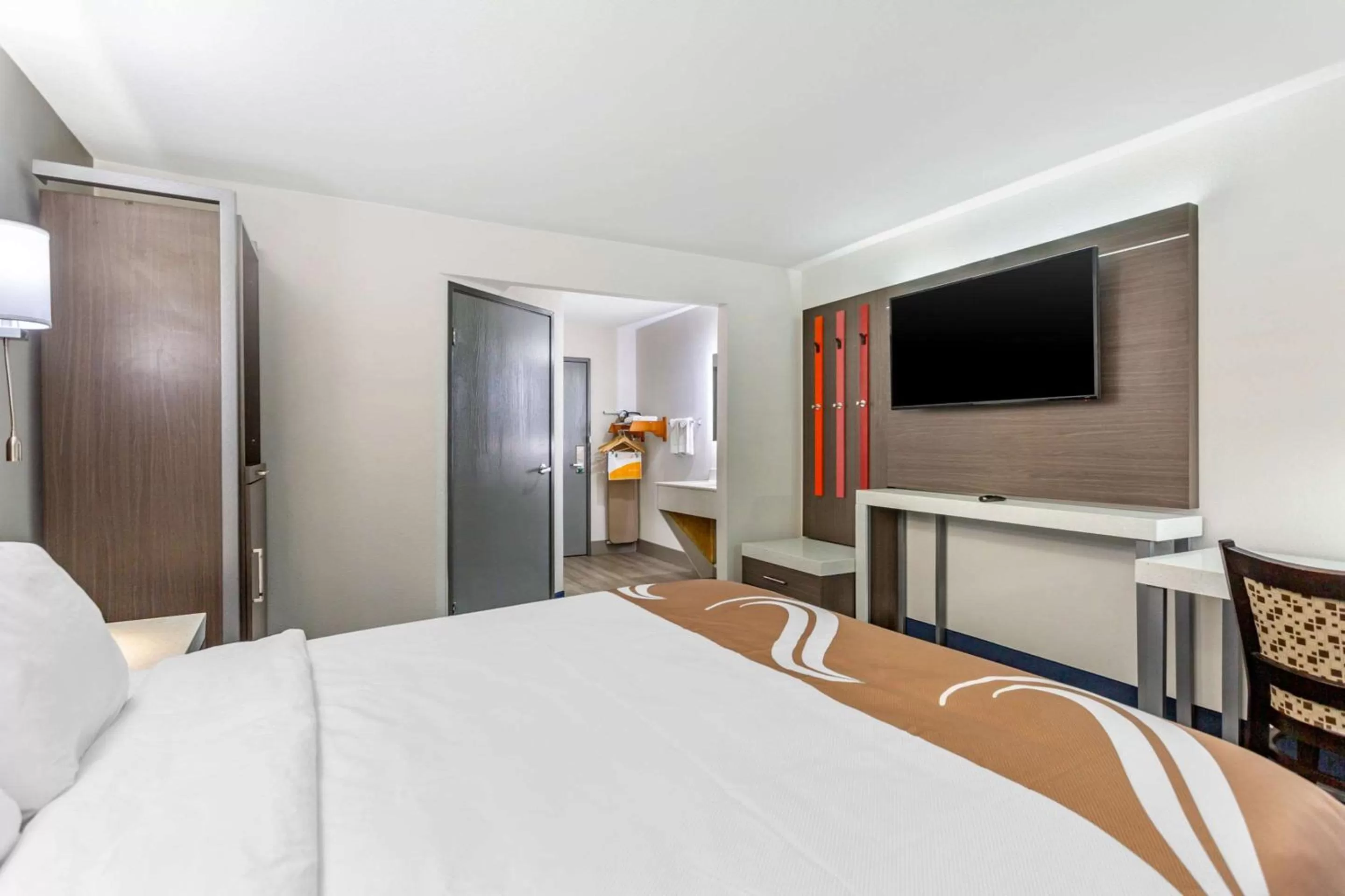 Photo of the whole room, Bed in Quality Inn Murfreesboro-University Area