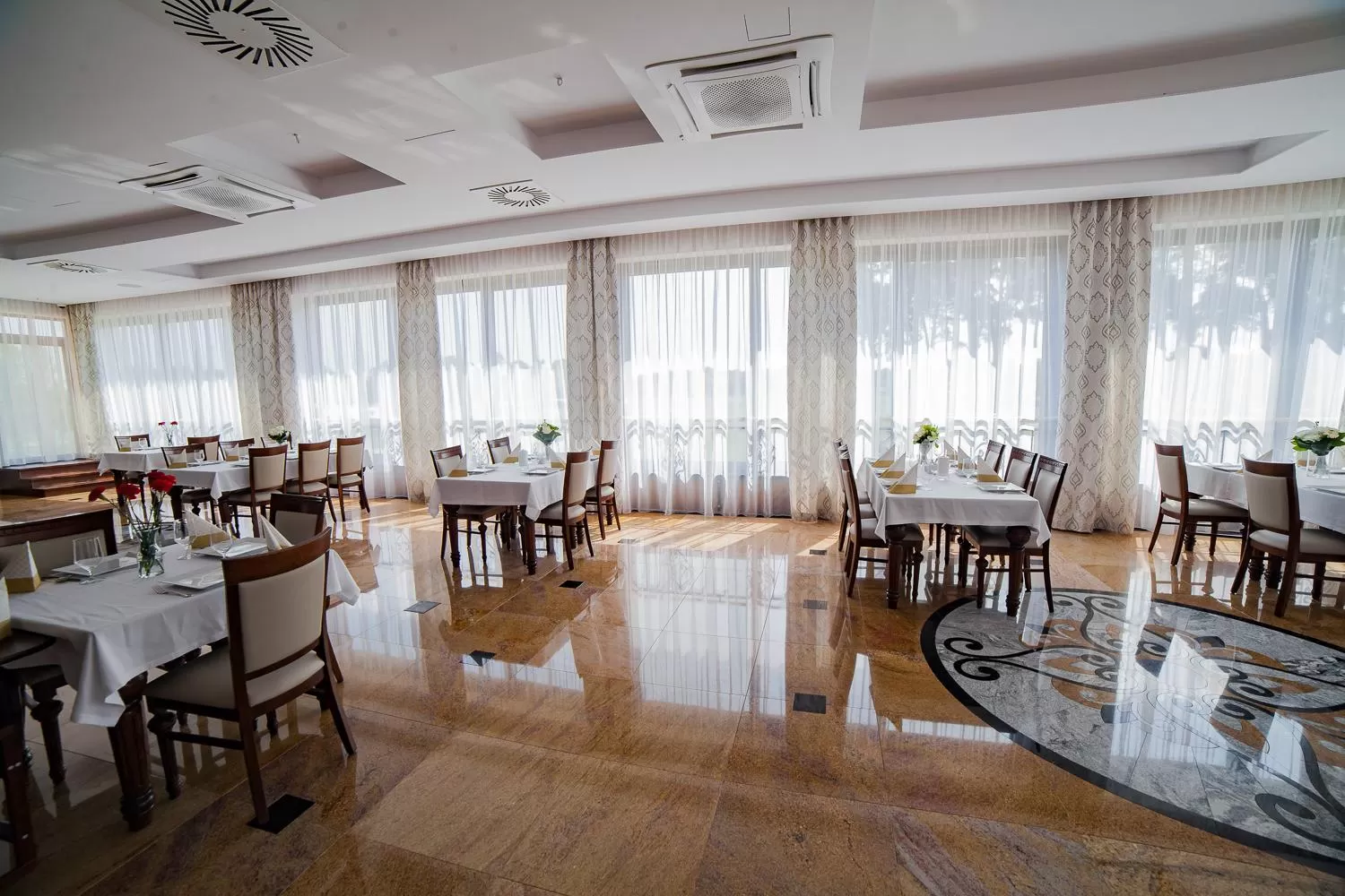 Restaurant/places to eat in Hotel Wodnik