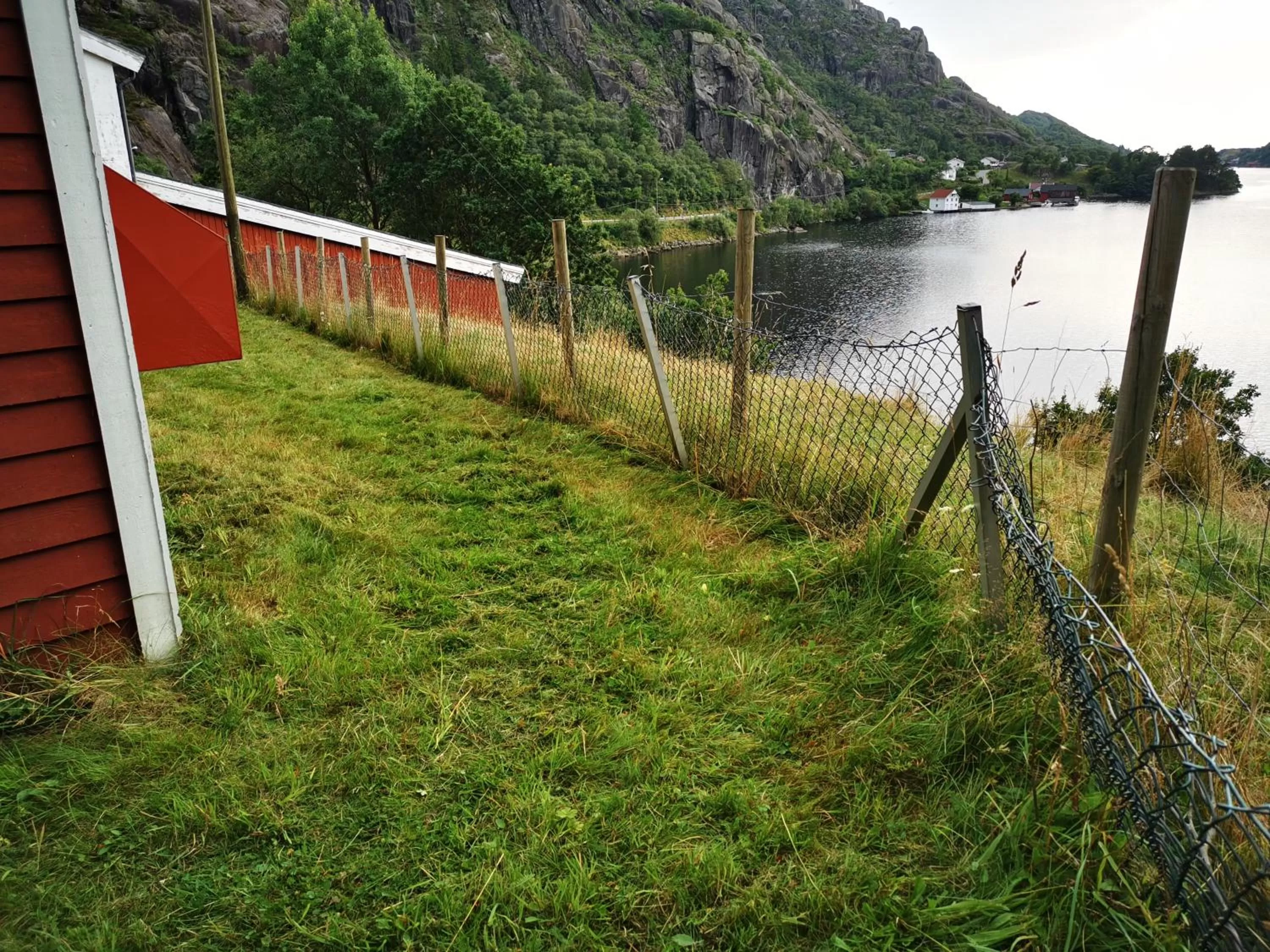 Natural landscape in Brufjell Hostel & Parking