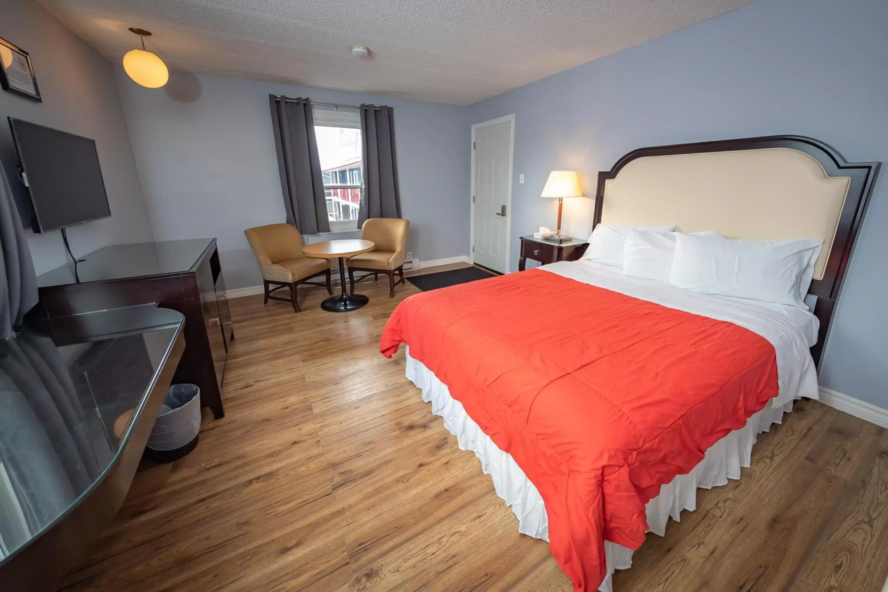 Single Queen Suite in Choice Inn by the falls Single Queen Suite in Choice Inn by the falls