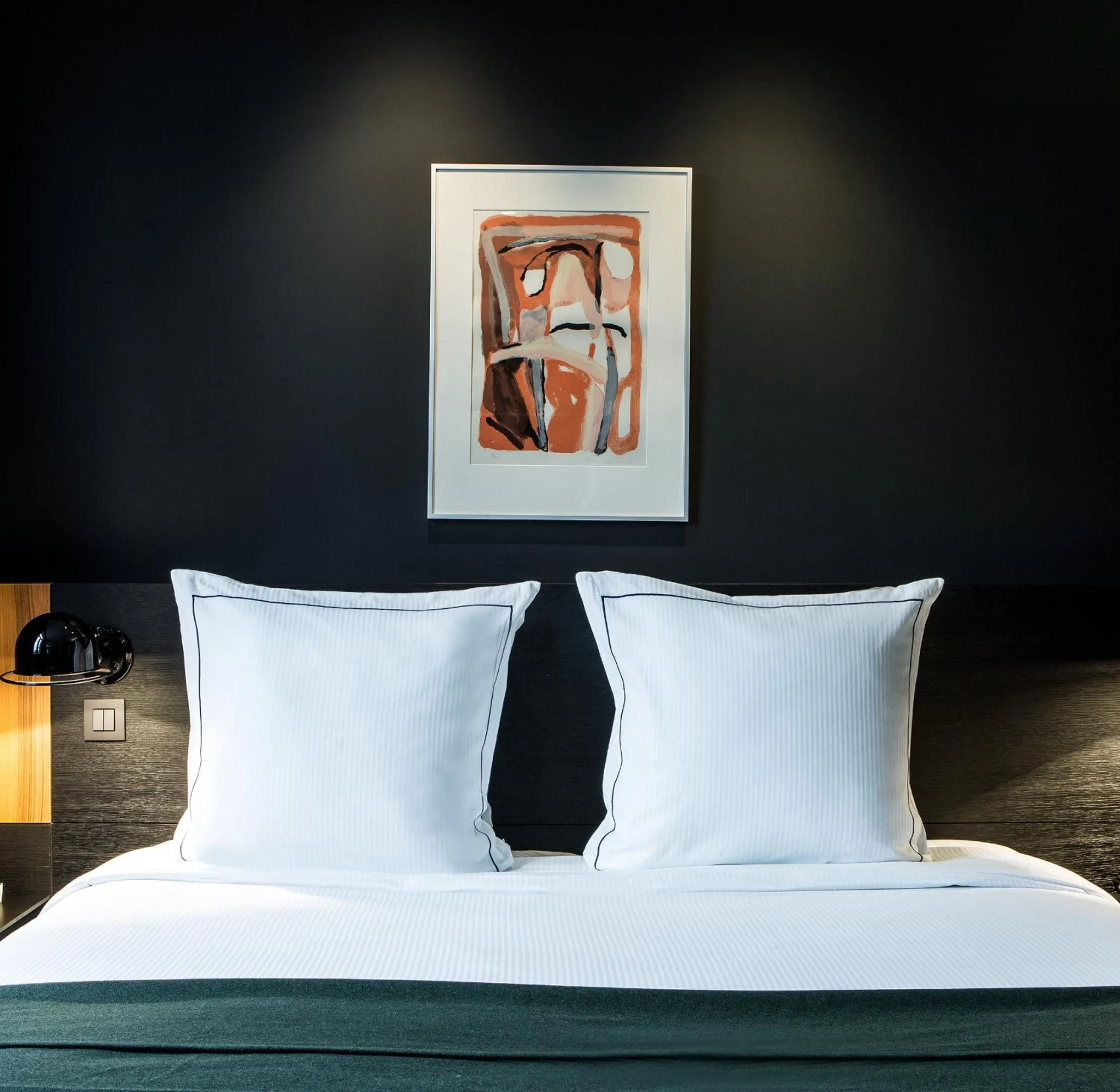 Bed in Hôtel Louvre-Lens - Esprit de France