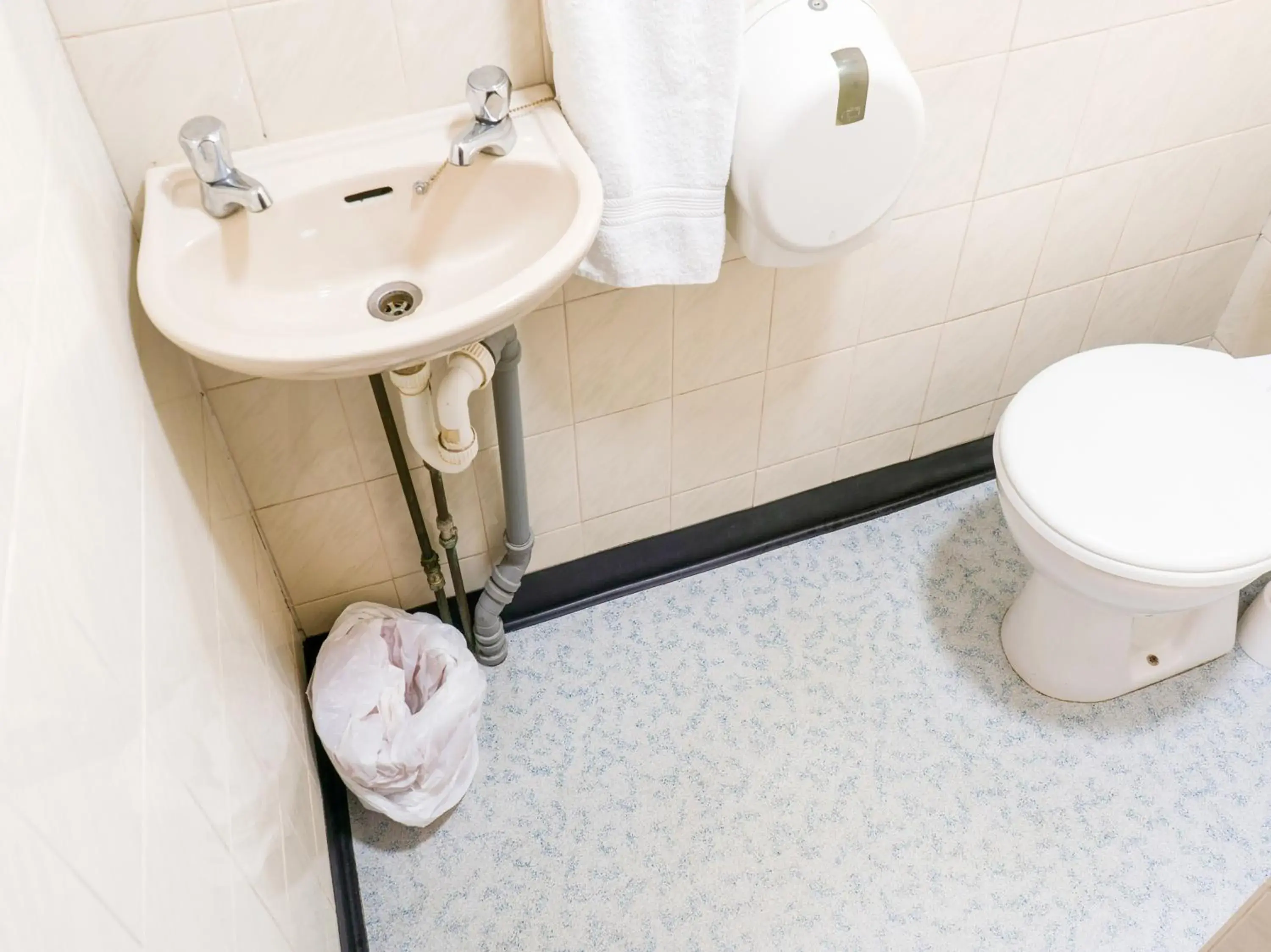 Standard Single Room in La Tavola Calda Hotel Standard Single Room in La Tavola Calda Hotel