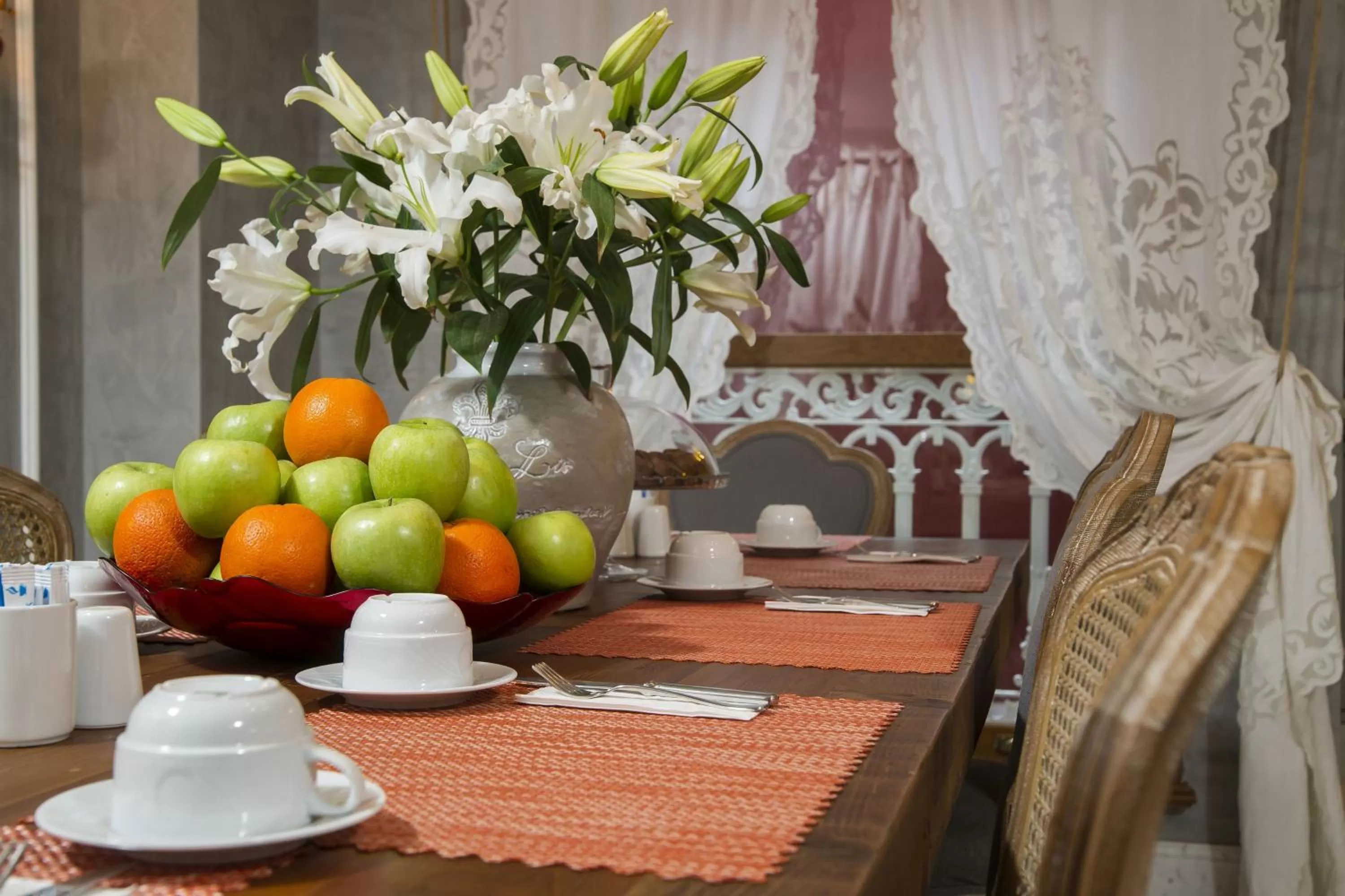 Seating area in Amofta Hotel Taksim