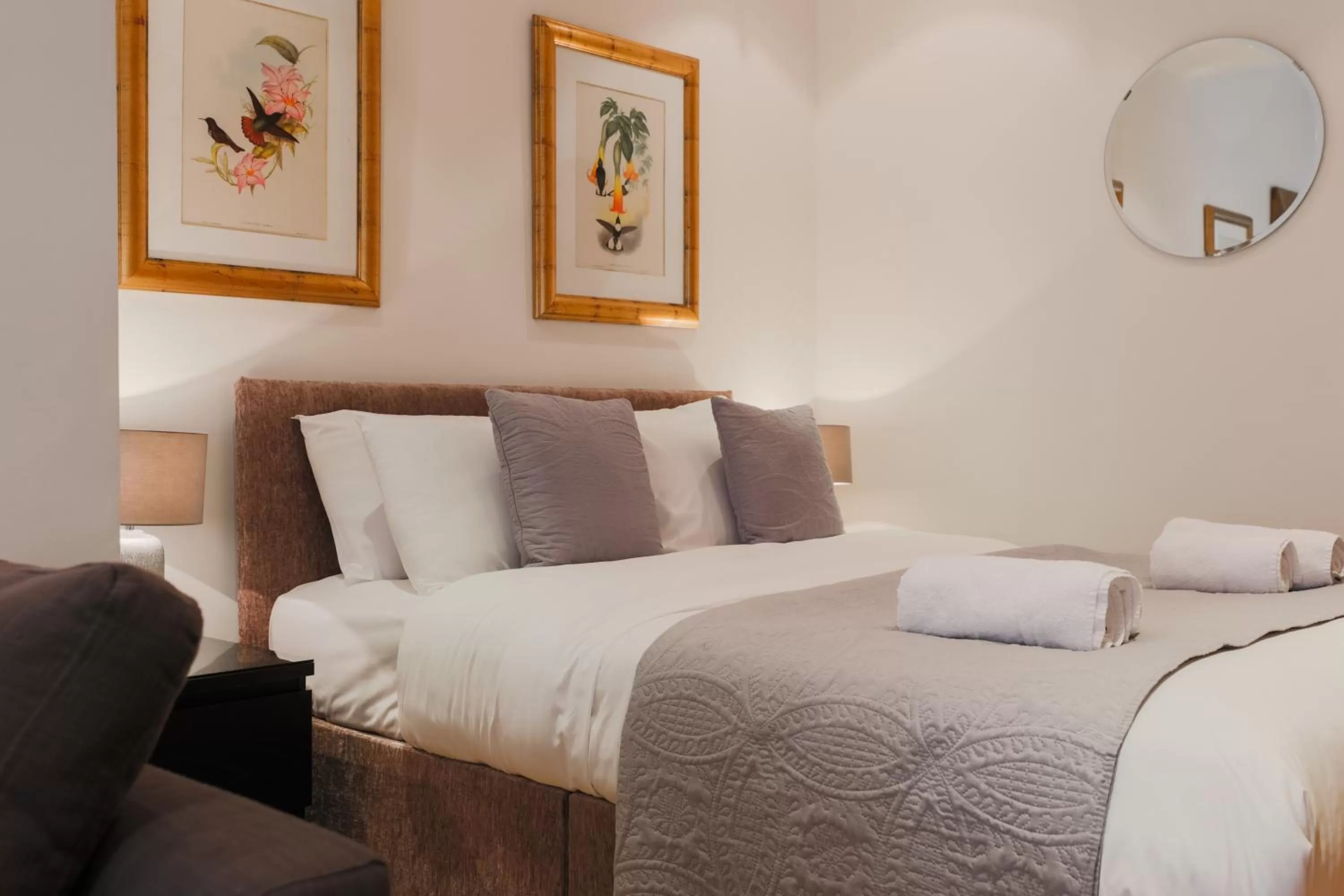 Bedroom, Bed in Monument Apartments