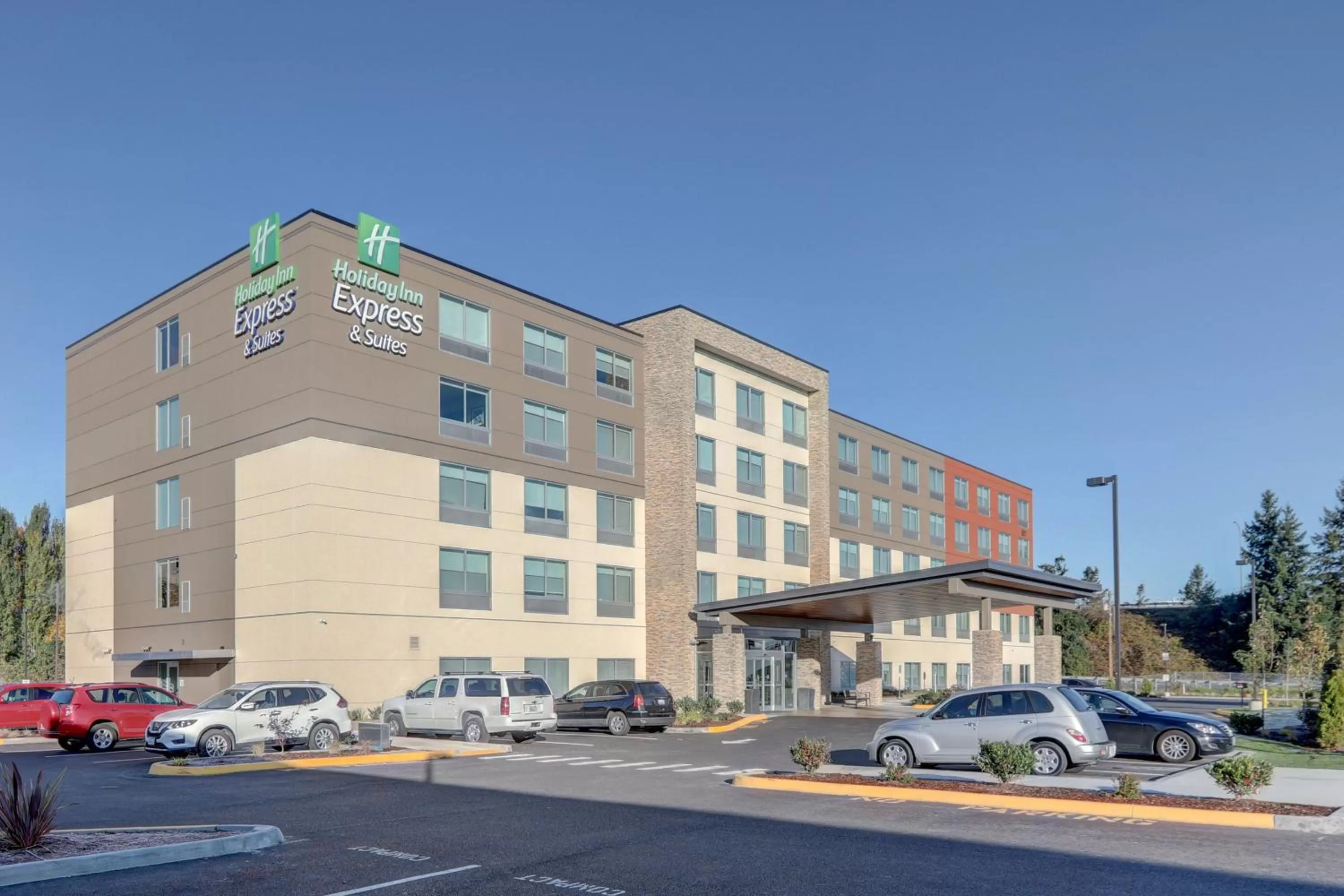 Property building in Holiday Inn Express & Suites - Auburn Downtown by IHG
