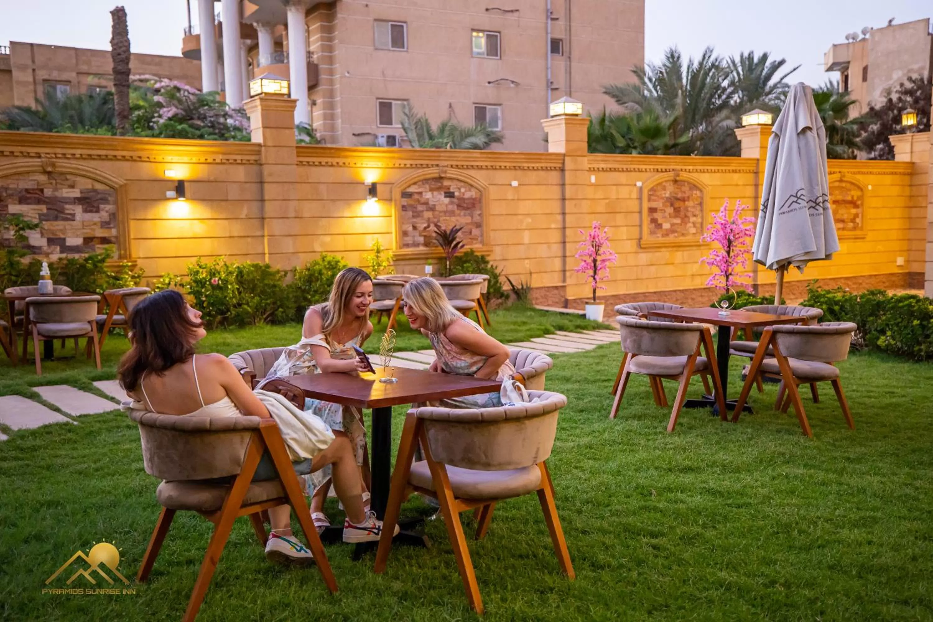 People in Pyramids sunrise inn