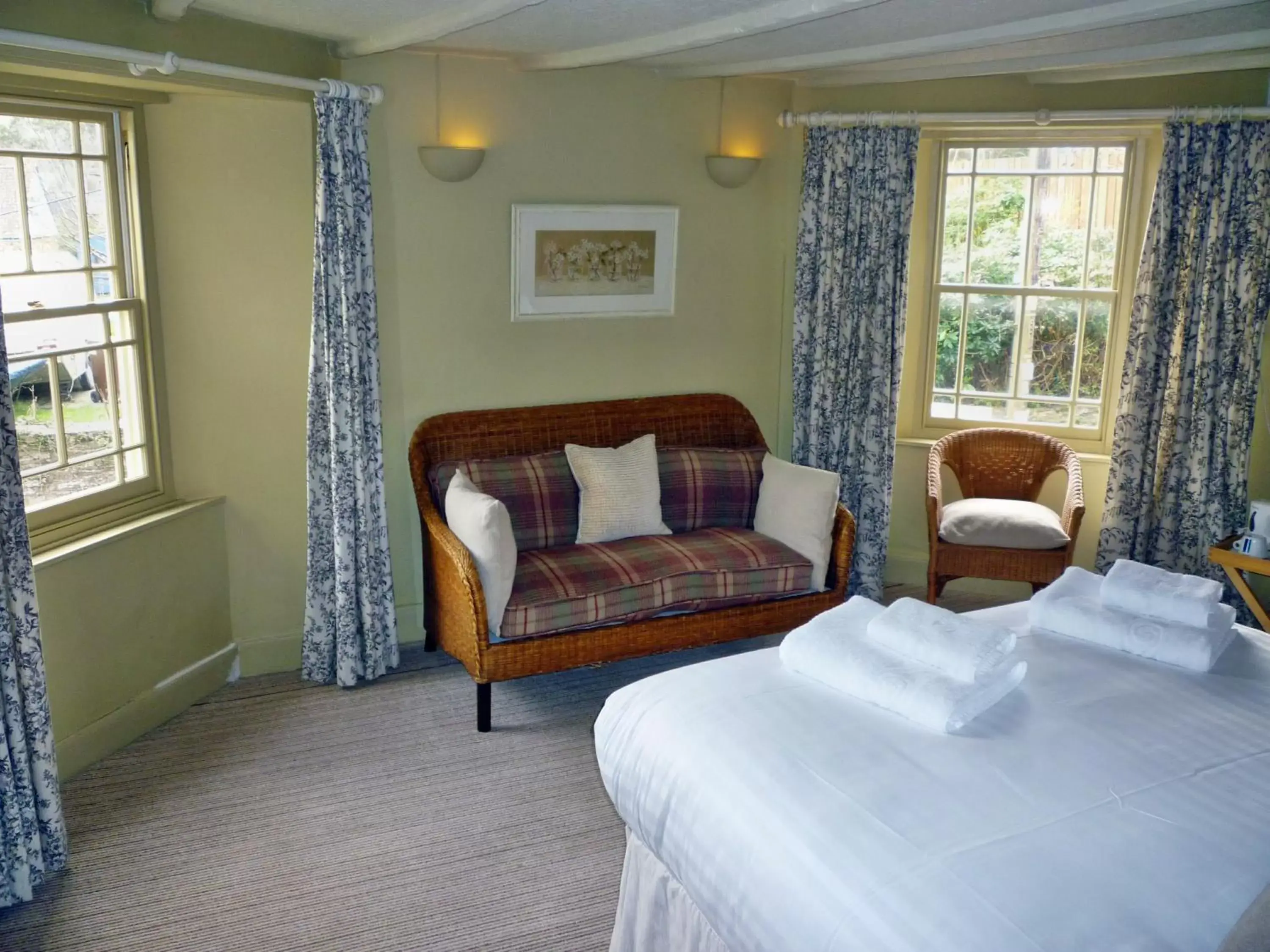Superior Double Room - single occupancy in Royal Oak Inn Superior Double Room - single occupancy in Royal Oak Inn