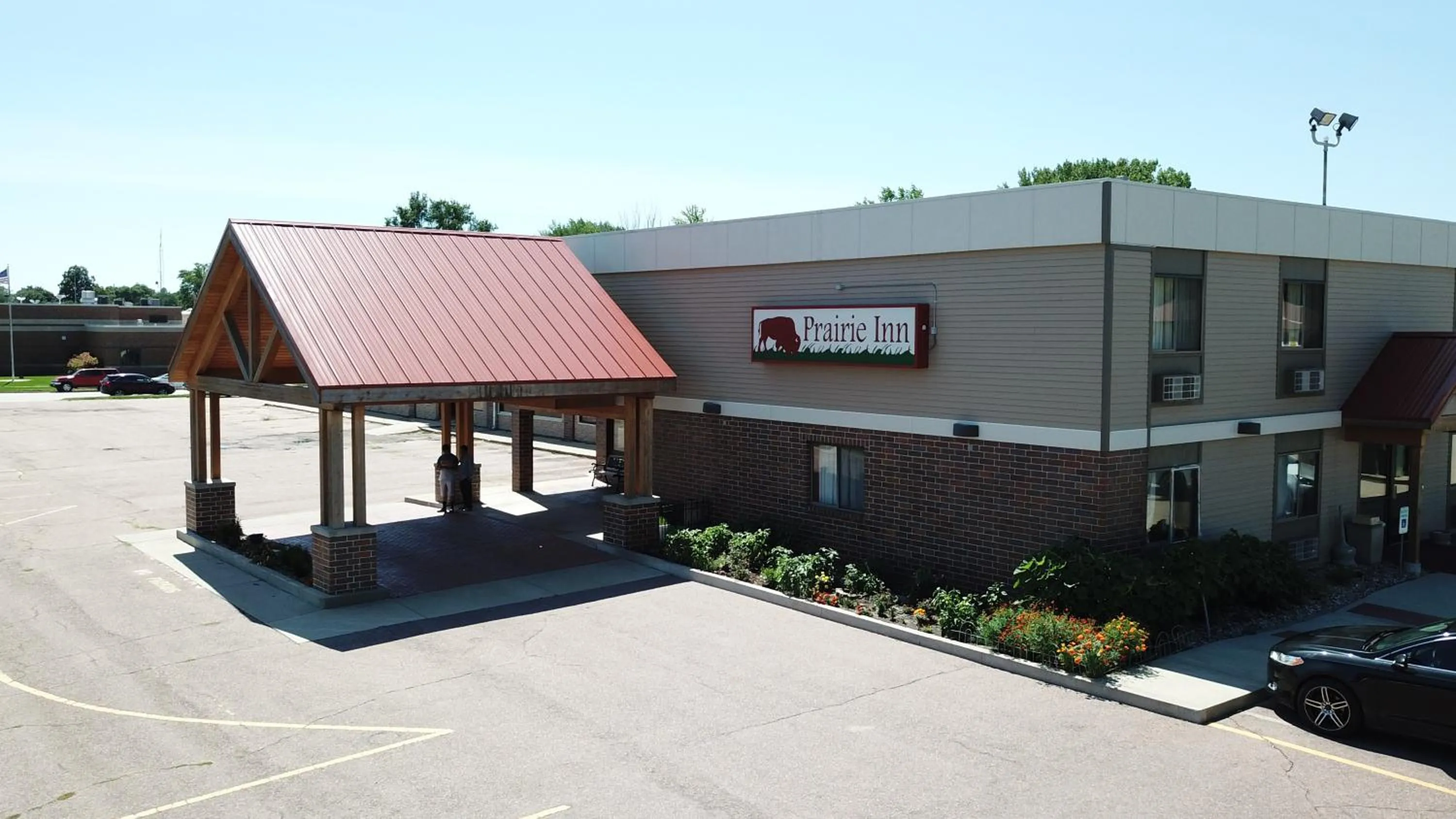 Property building in Prairie Inn