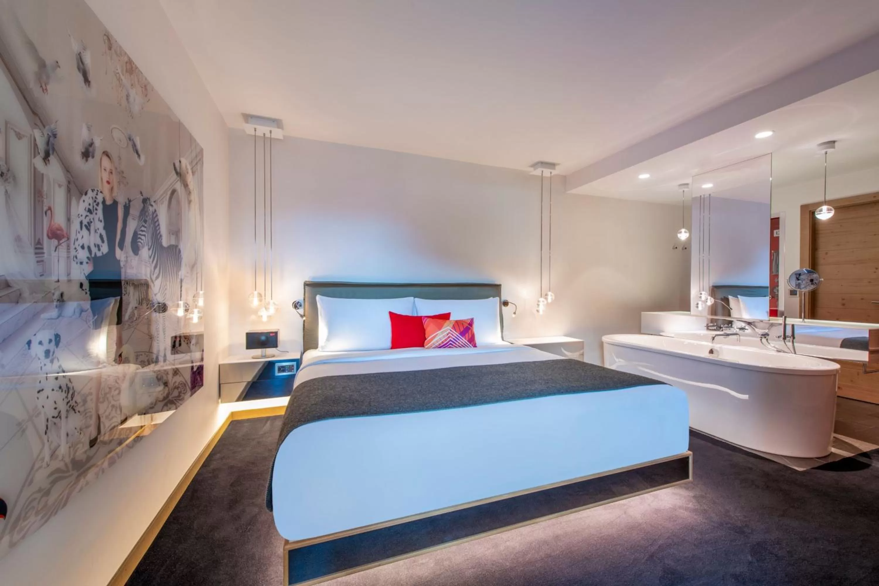 Photo of the whole room, Bed in W Verbier