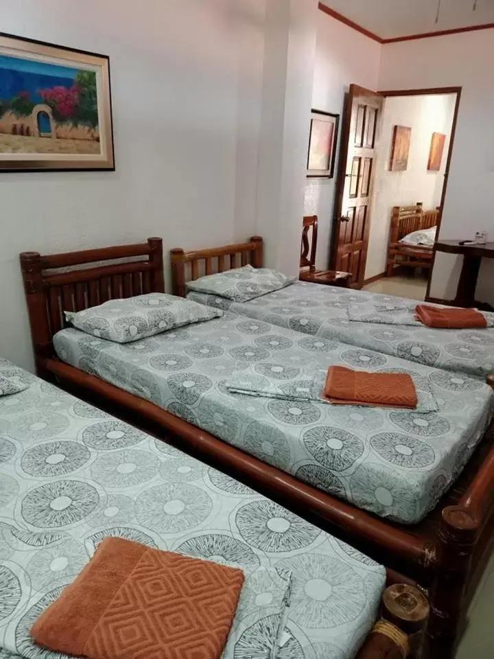 Cabana Connecting Room (6 Adults) - Annex in Marina Village Cabana Connecting Room (6 Adults) - Annex in Marina Village