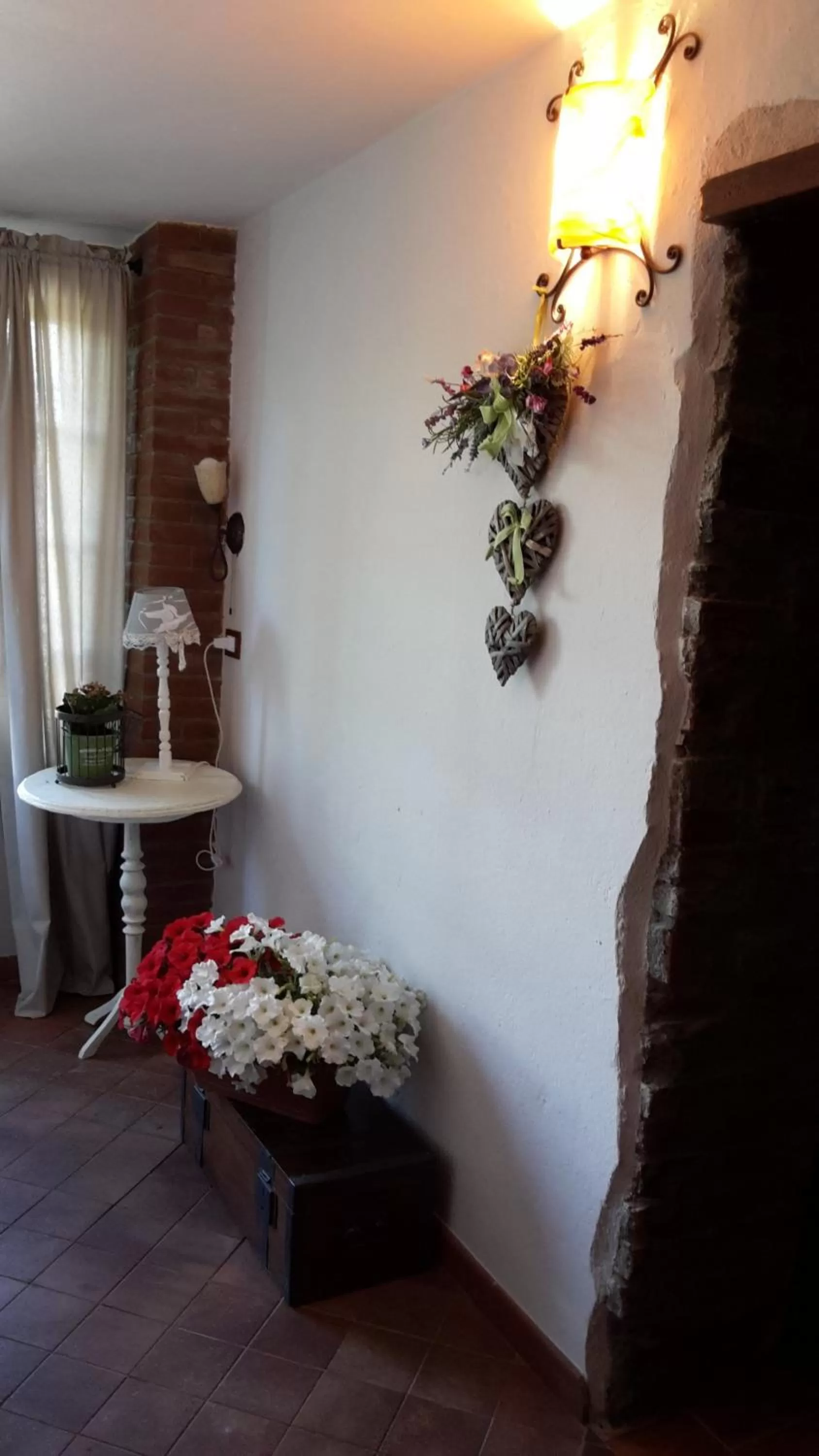 Decorative detail in B&B Borgo Cortese