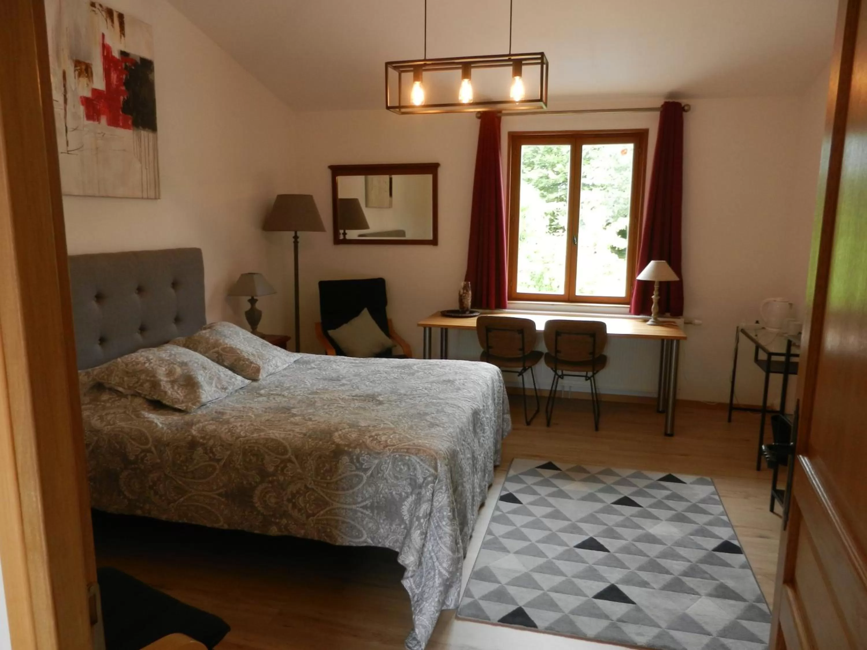 Bed in Hôtel Les Charmilles de Mormal