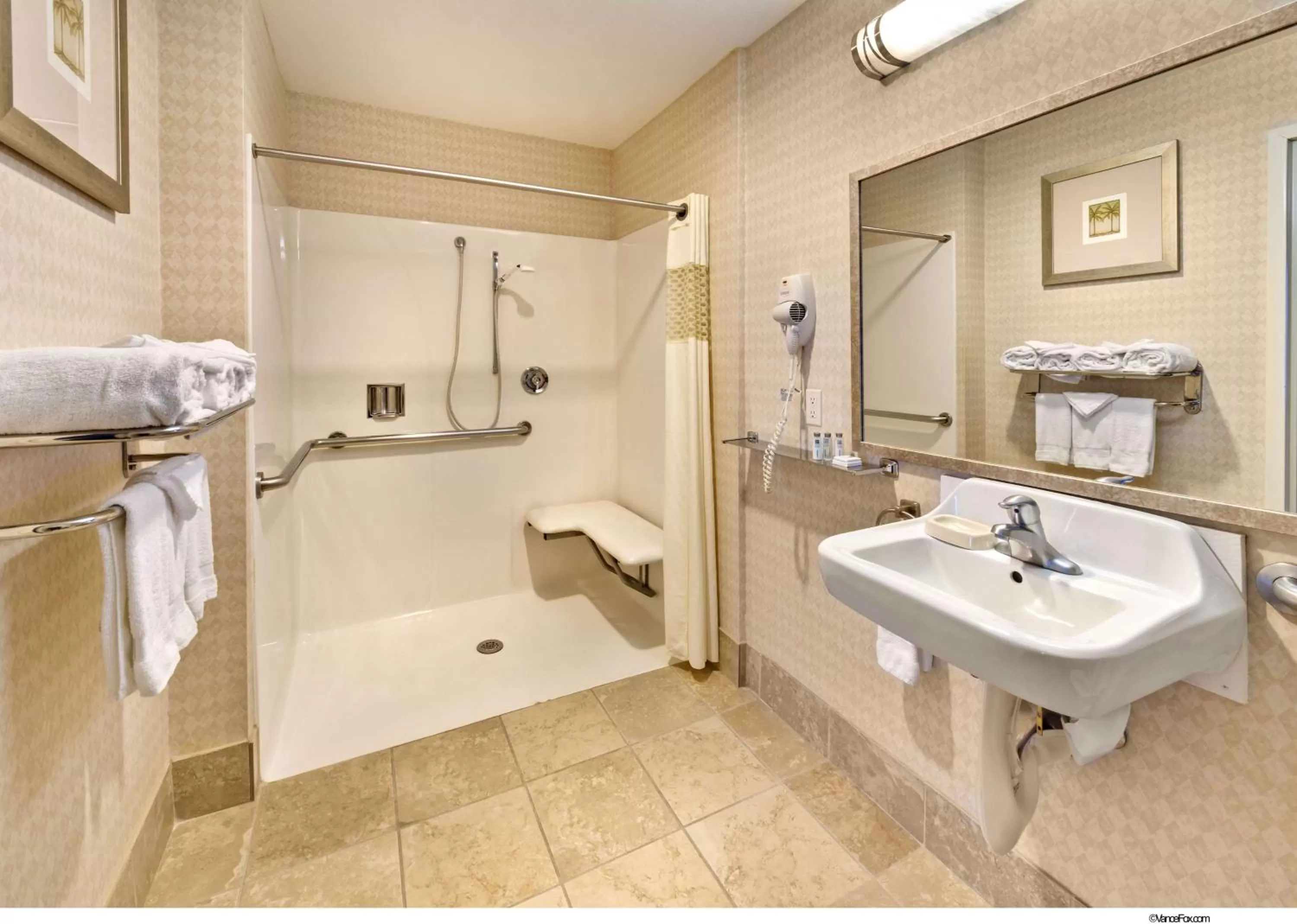 Bathroom in Hampton Inn & Suites Reno