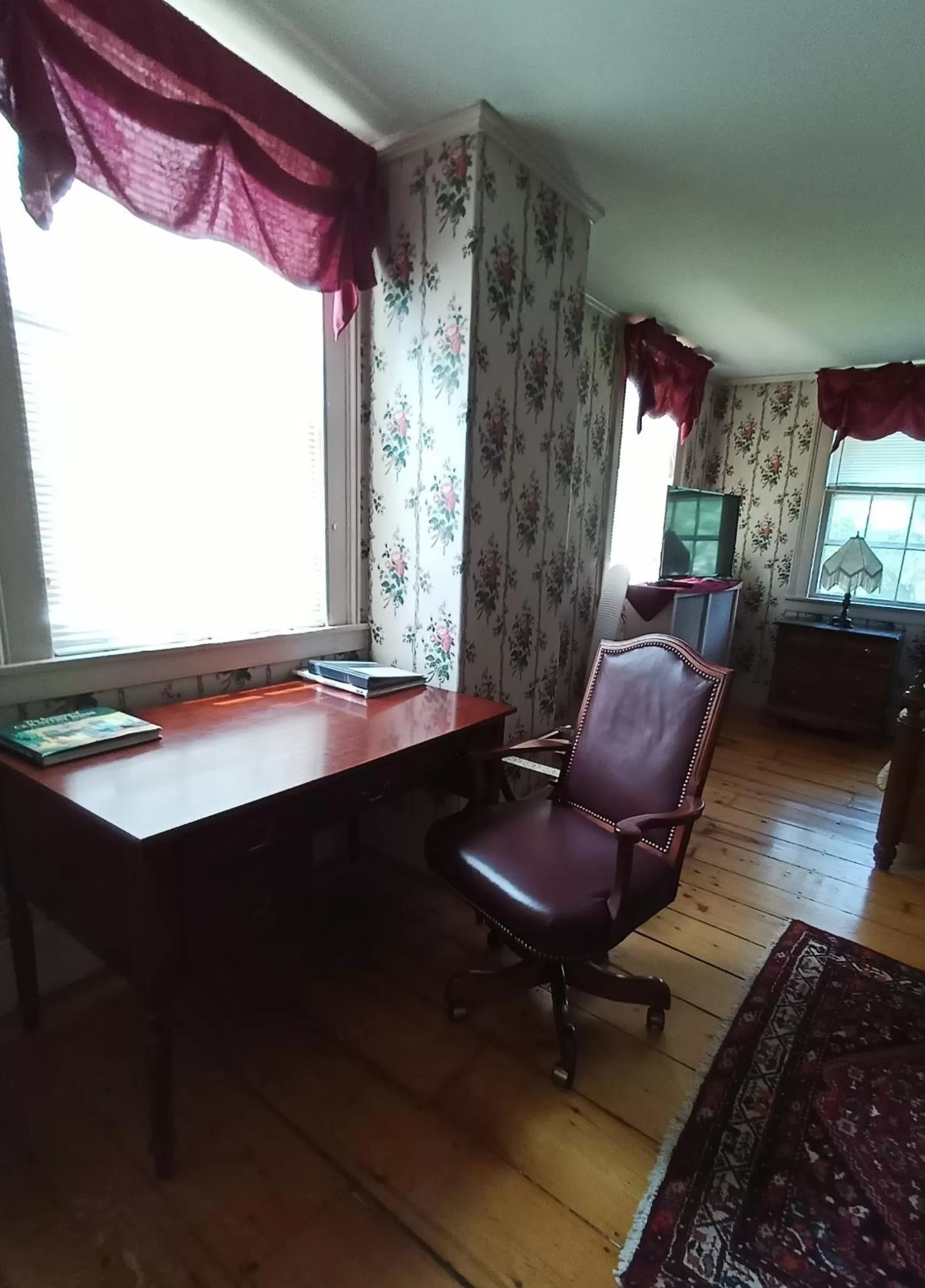 hair dresser in Arlington Inn & Spa