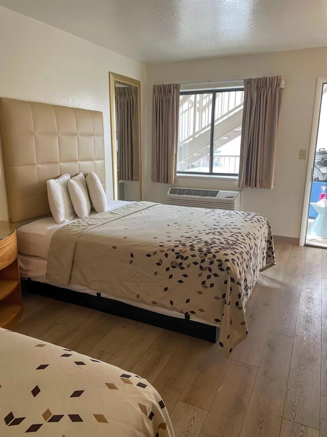 Bed in The Virginian Inn Moab Downtown