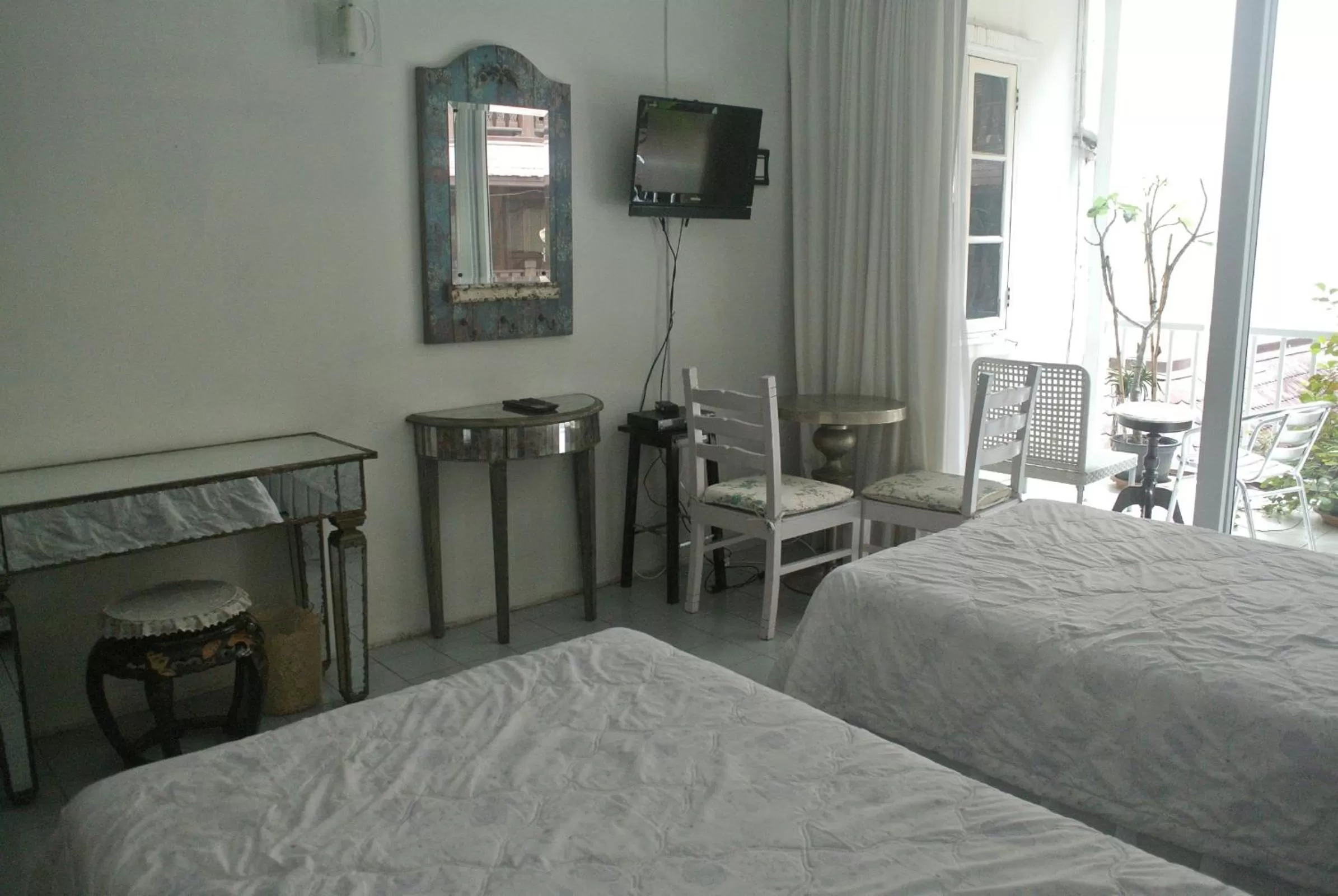 Day in Oriental Smile Hotel