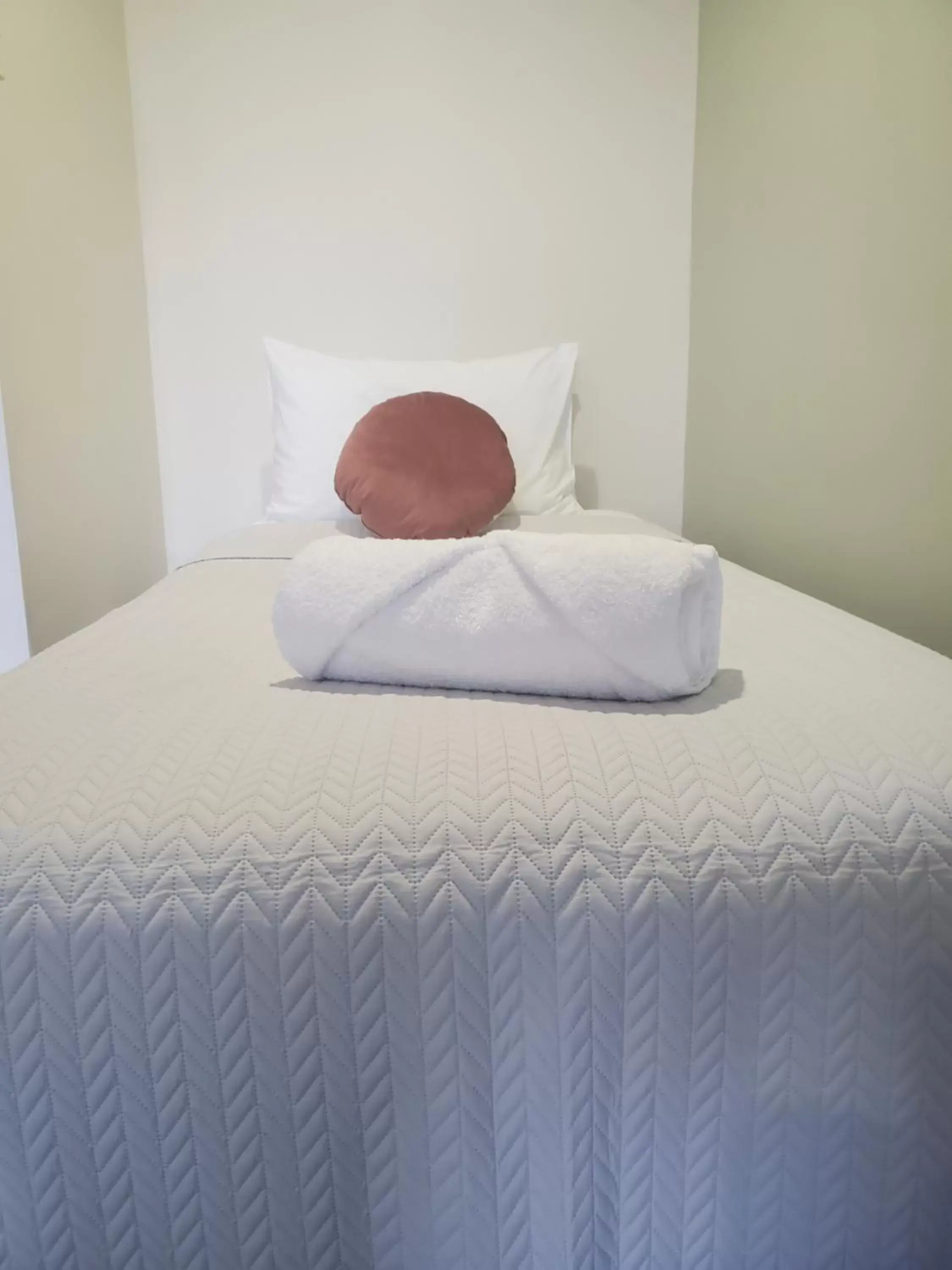 Twin Room - single occupancy in Roydons Motor Inn Twin Room - single occupancy in Roydons Motor Inn