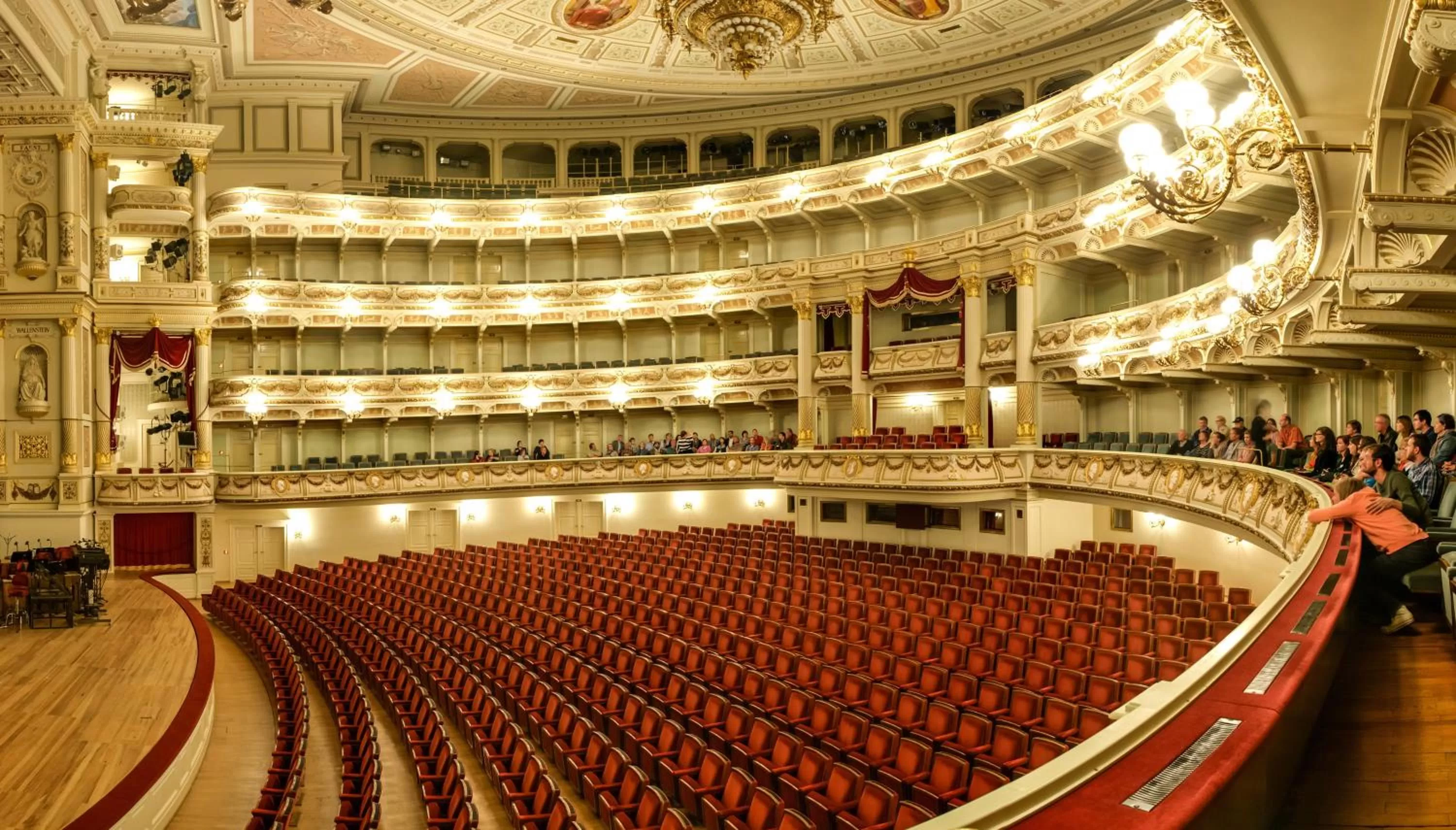 Nearby landmark in Grand Hotel Wien