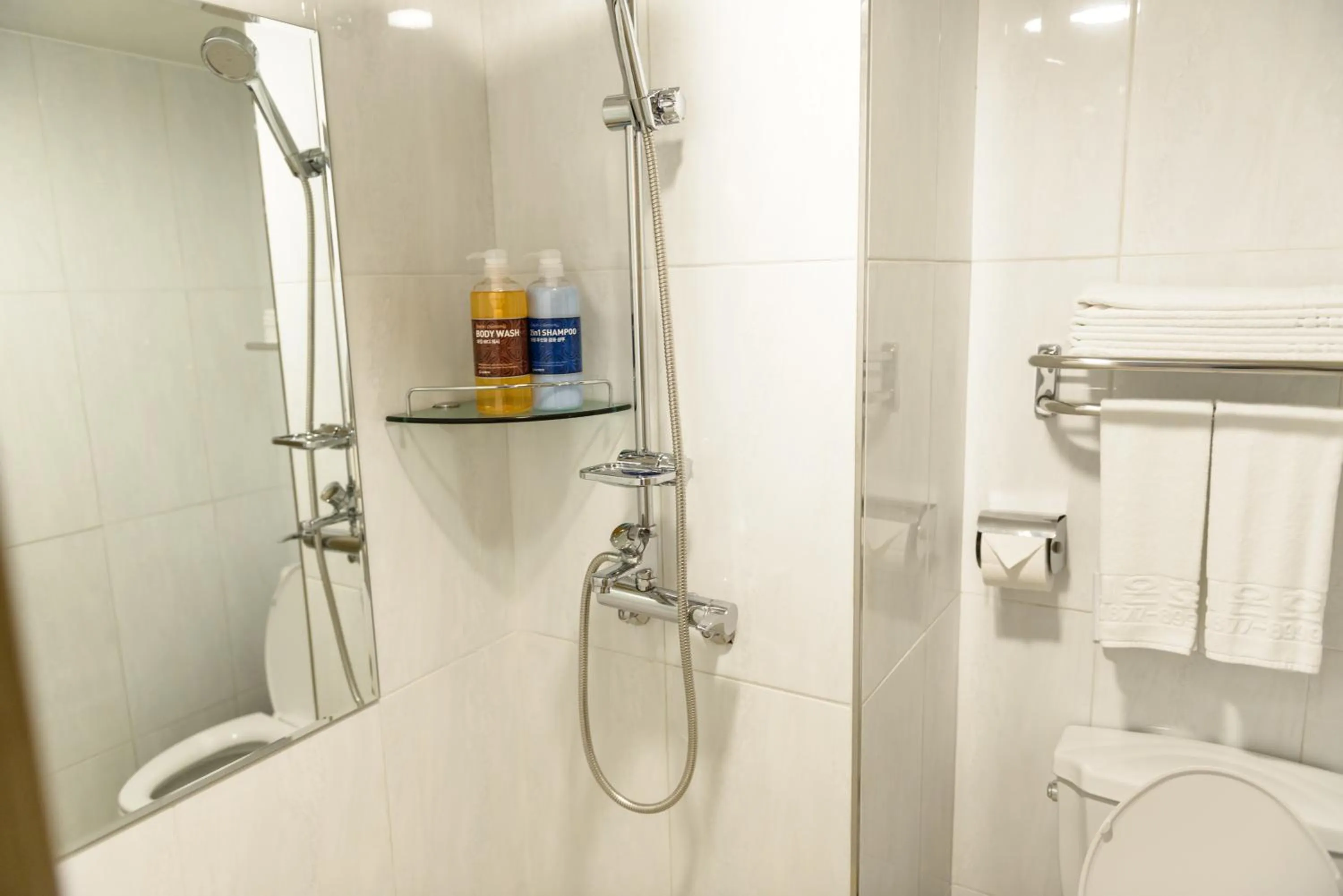 Bathroom in Rezion Hotel