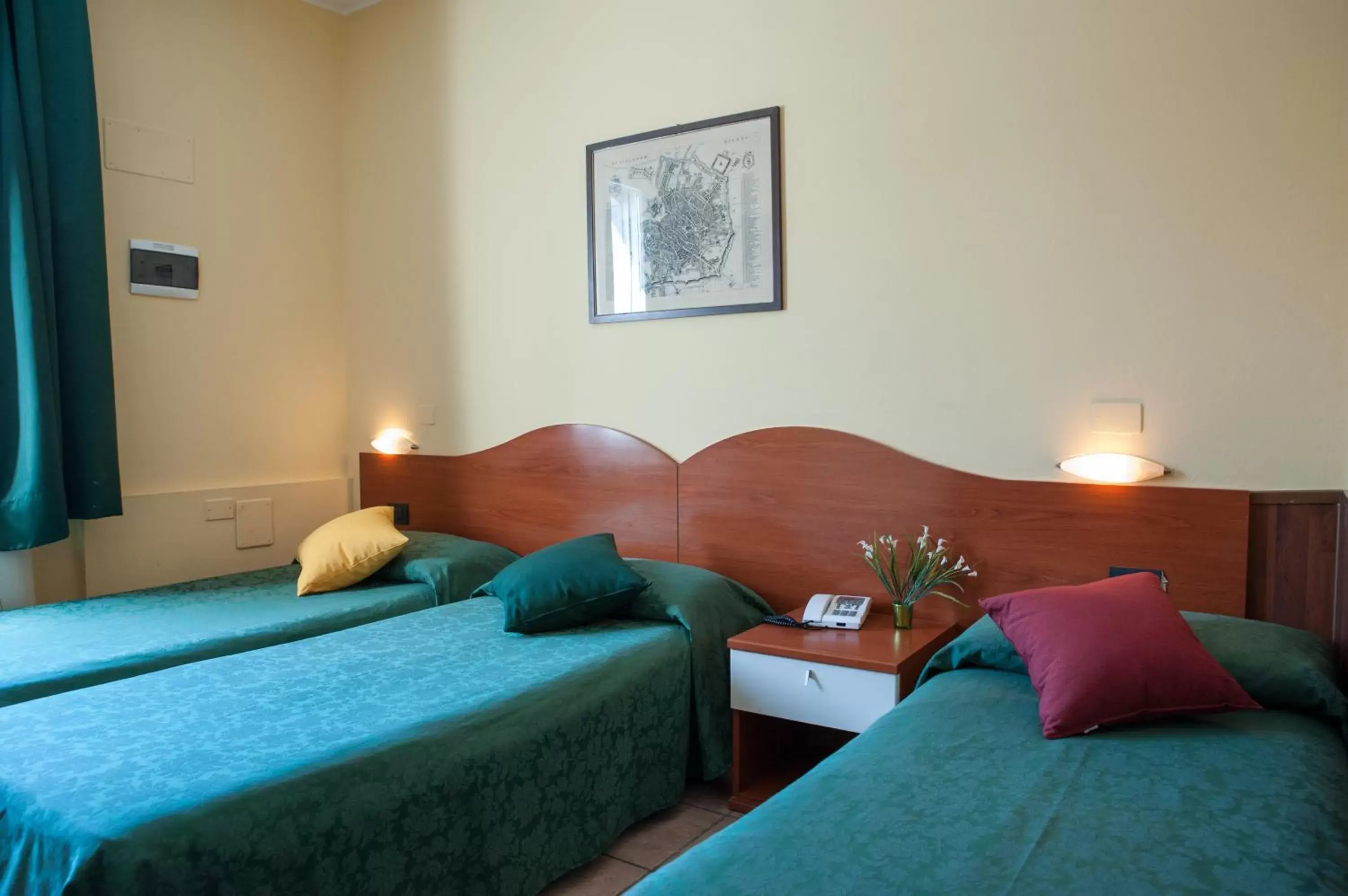 Triple Room in The Best Hotel Triple Room in The Best Hotel