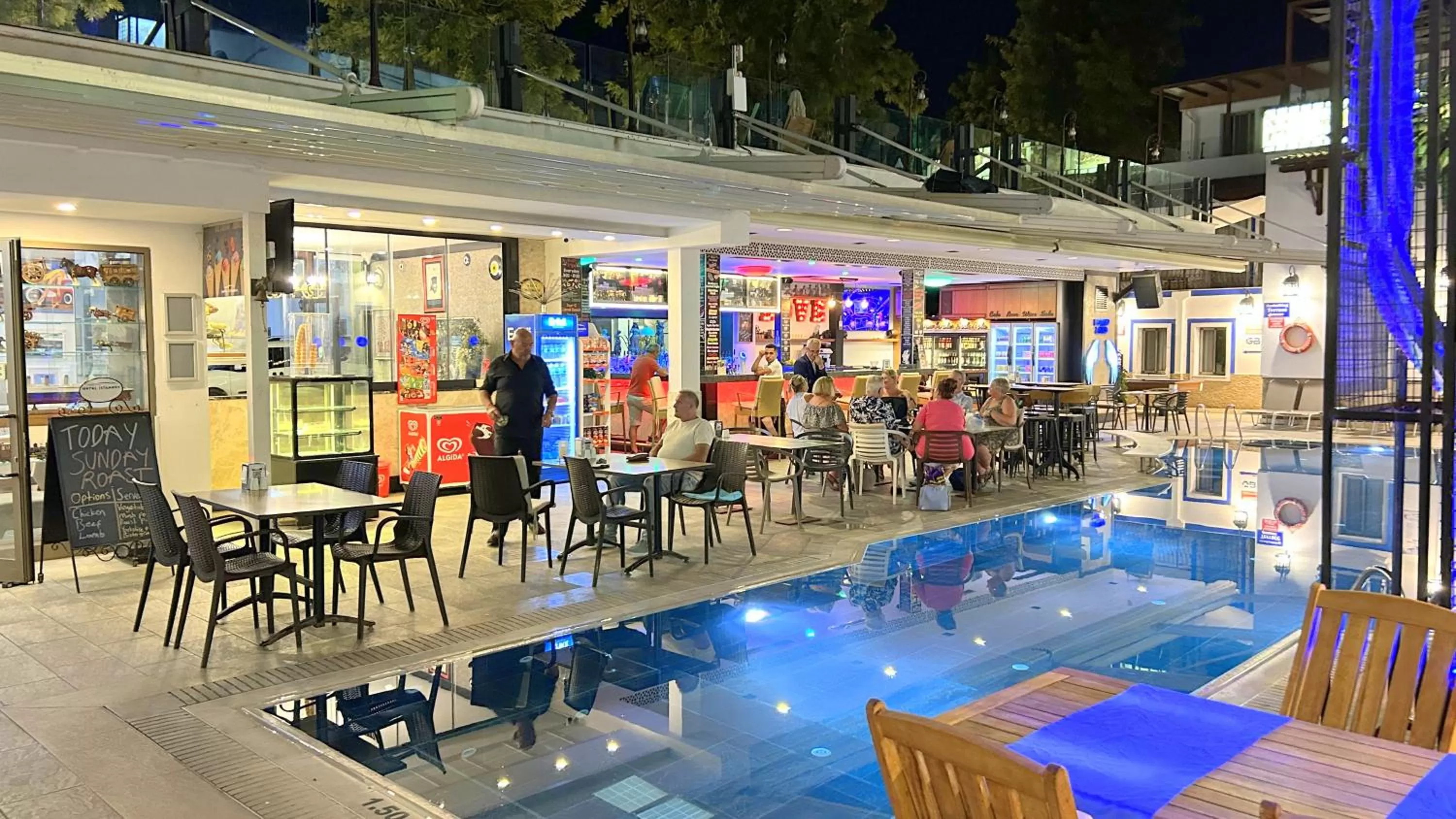 Restaurant/places to eat in Istankoy Hotel