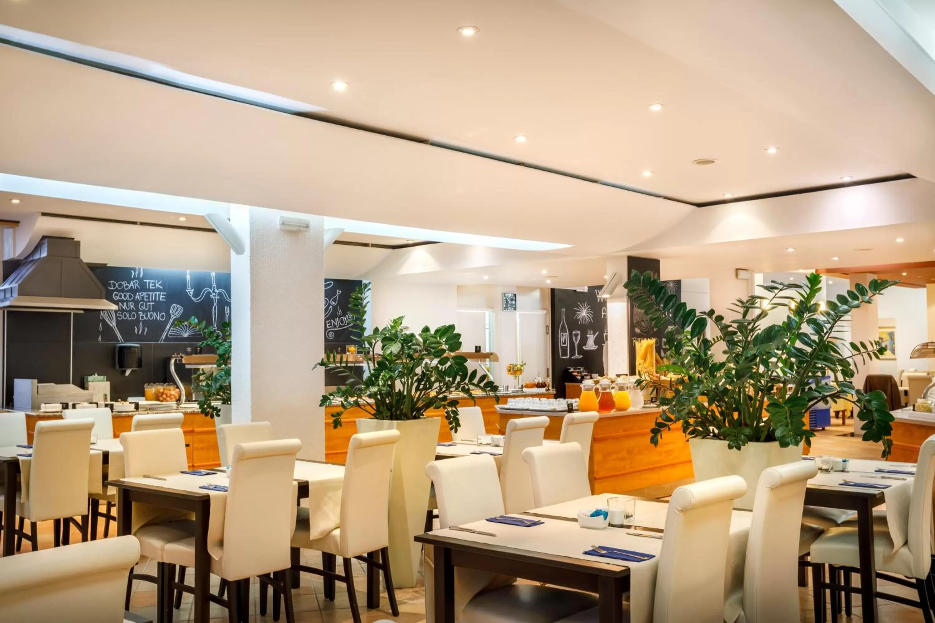 Restaurant/places to eat in Maistra Select Pineta Hotel