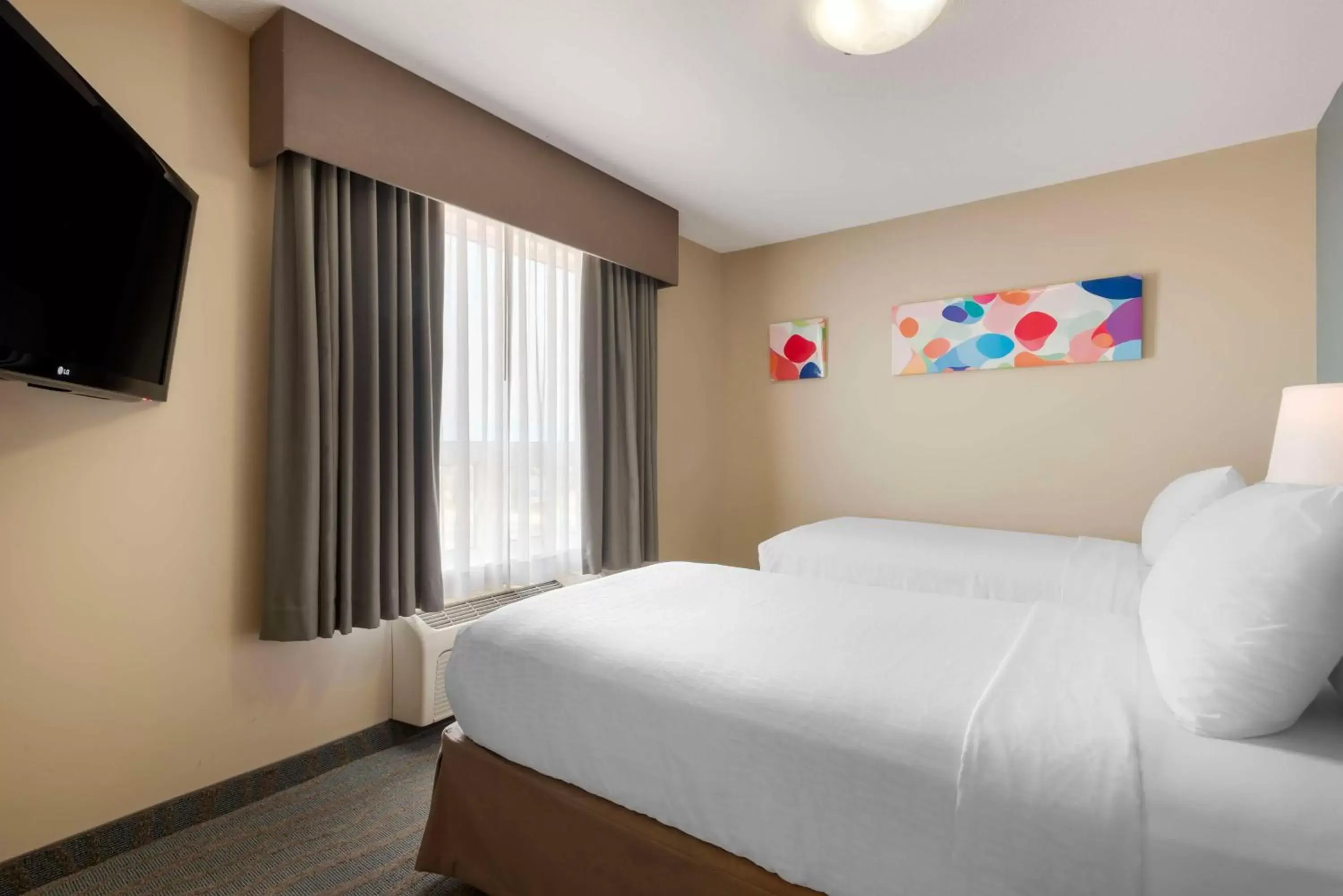 Two-Bedroom Suite - Non-Smoking in Best Western Rocky Mountain House Inn & Suites Two-Bedroom Suite - Non-Smoking in Best Western Rocky Mountain House Inn & Suites