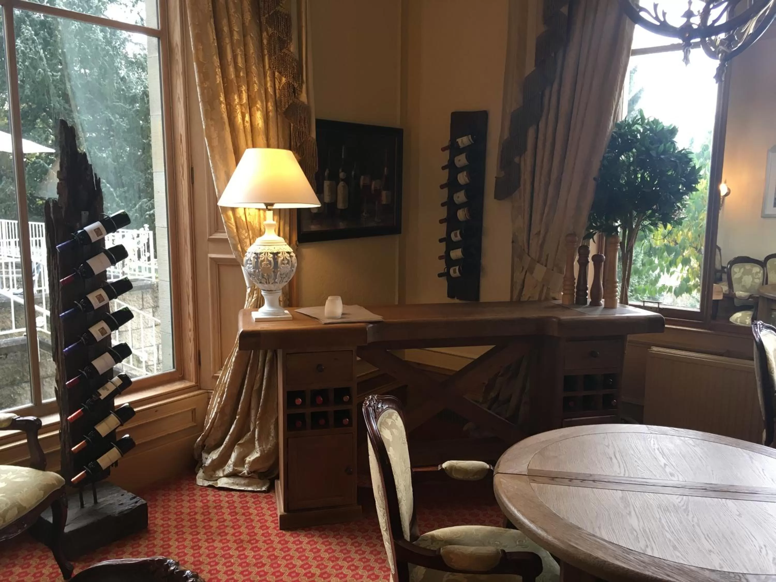 Restaurant/places to eat in Mansfield House Hotel