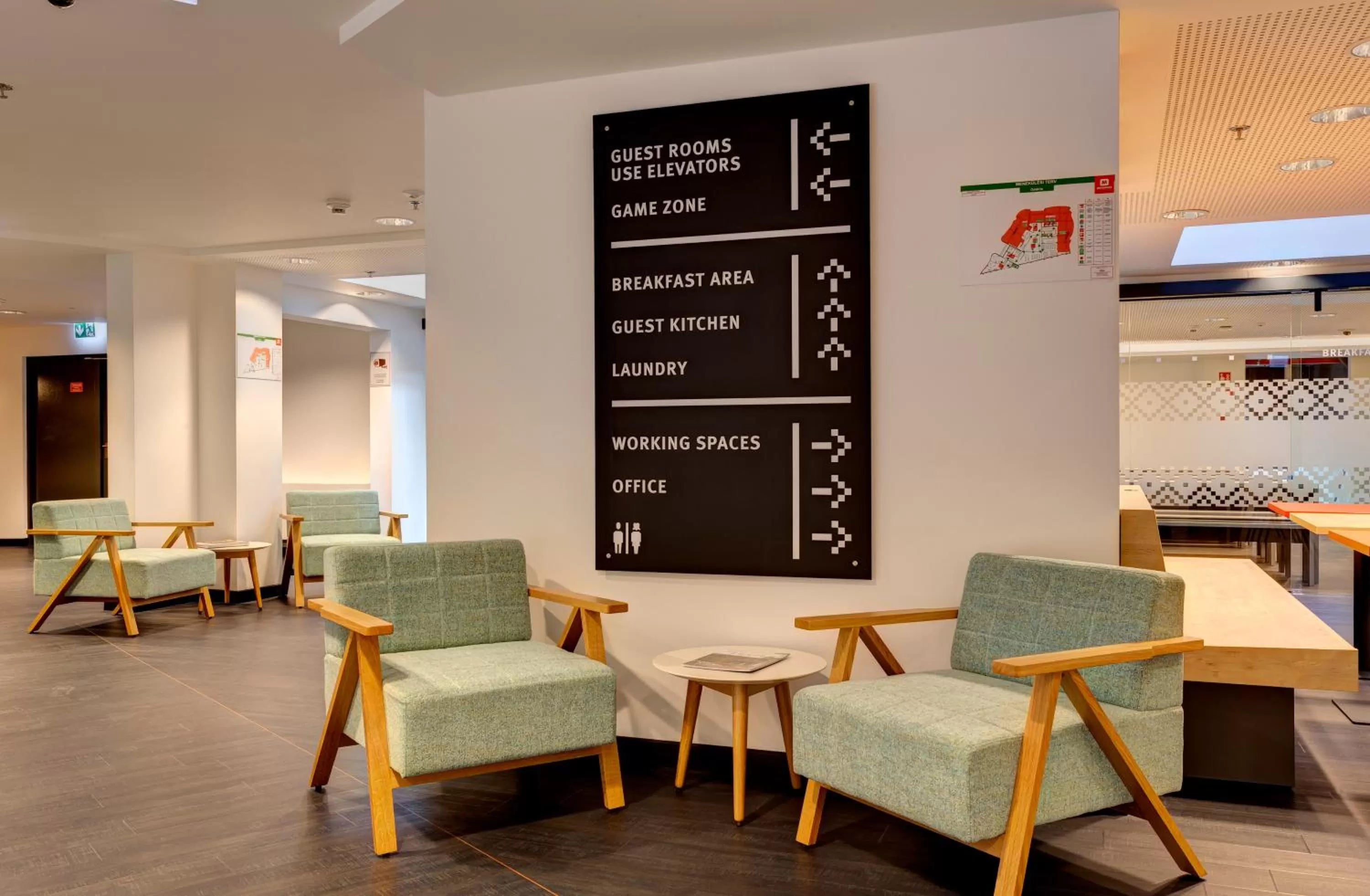 Communal lounge/ TV room, Lounge/Bar in MEININGER Budapest Great Market Hall