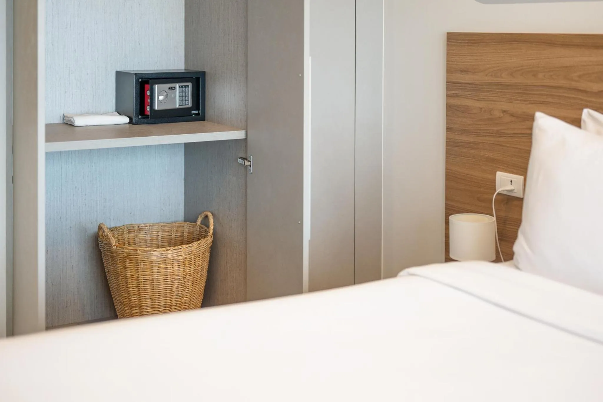 safe, Bed in HOMA Phuket Town