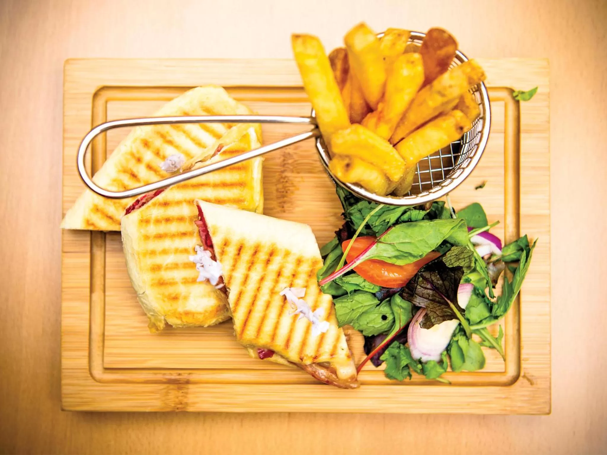 Food in Pendulum Hotel