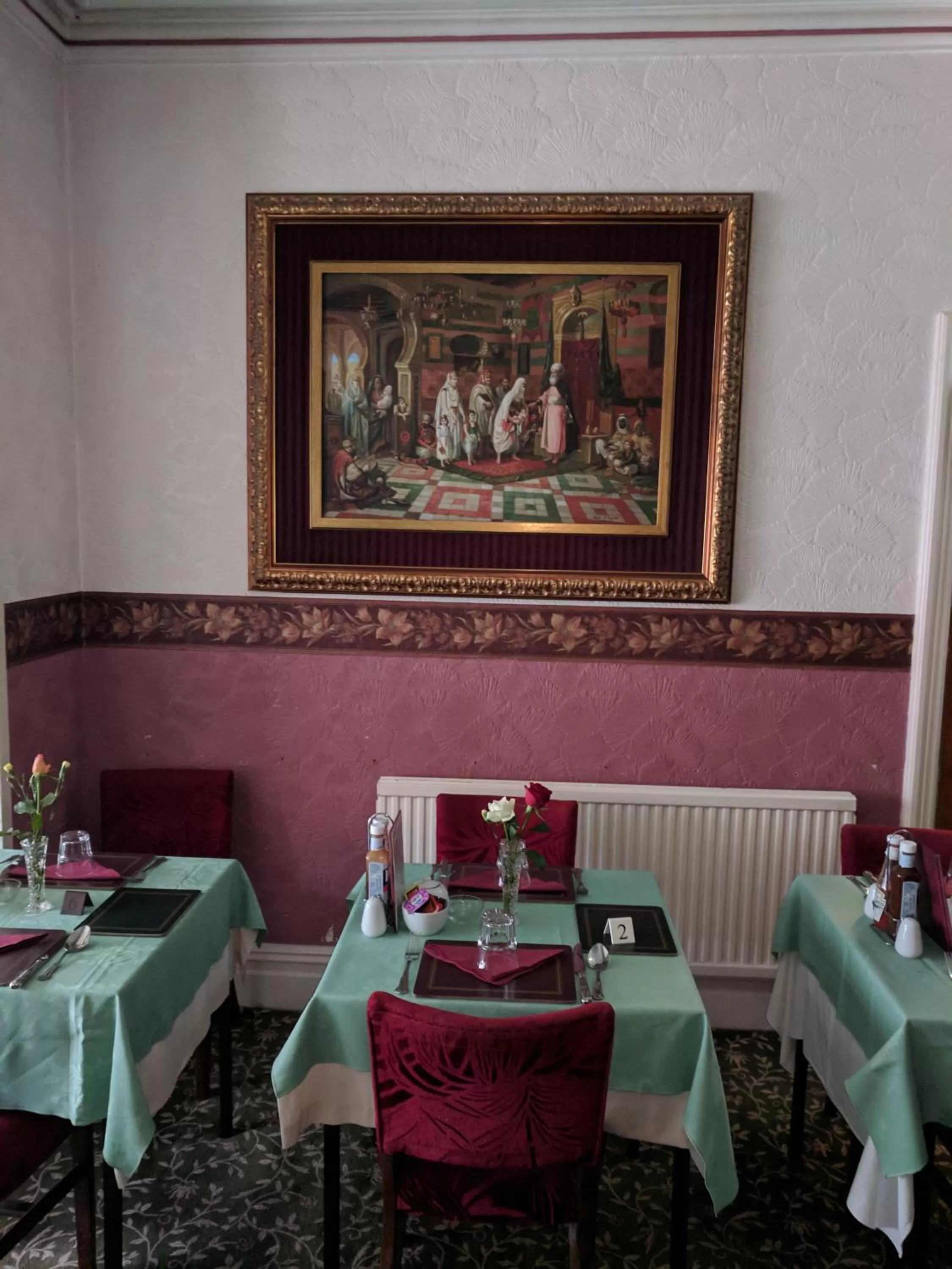 Restaurant/places to eat in The New Guilderoy Hotel