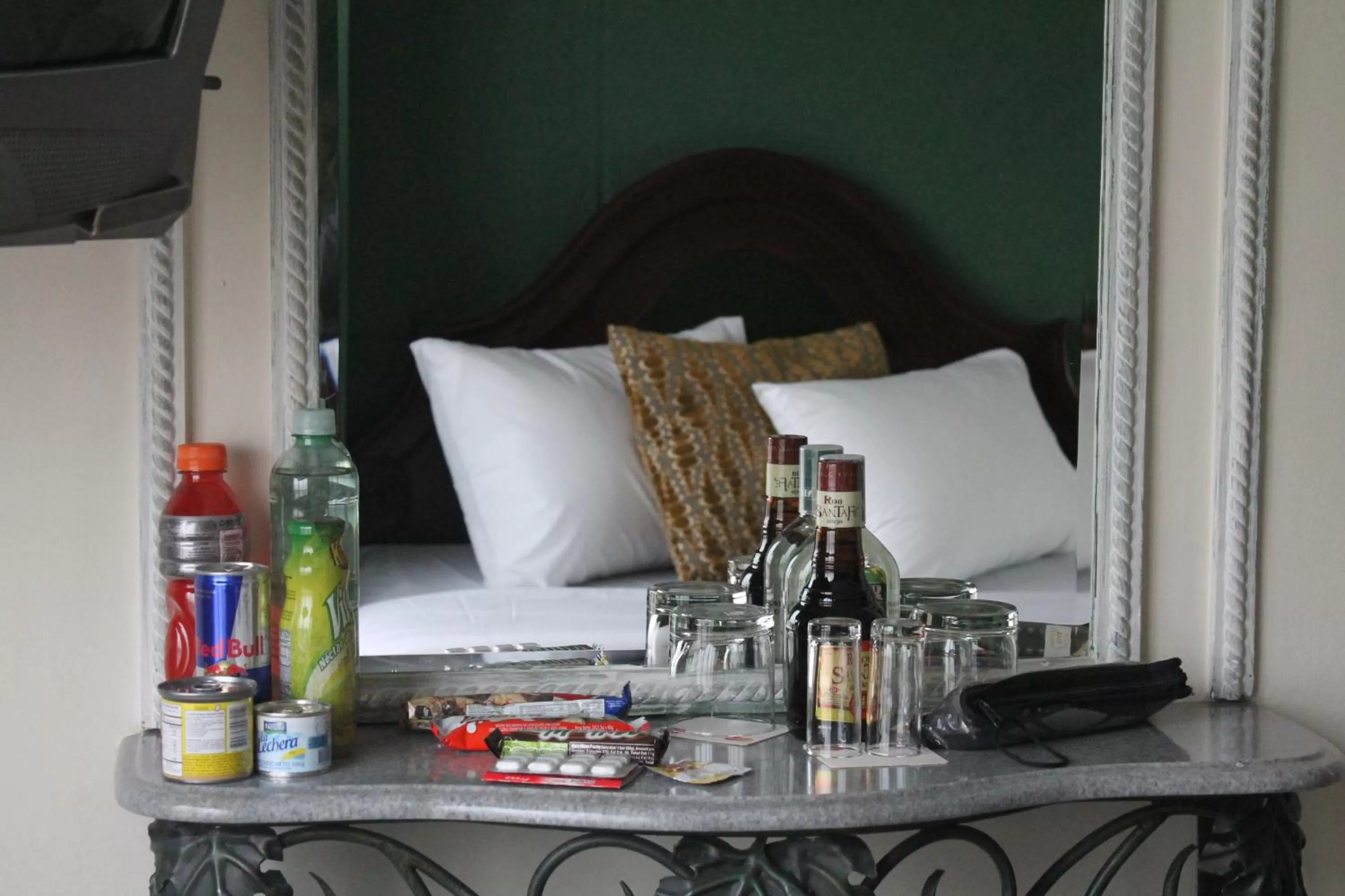 Decorative detail, Drinks in Lafont Park Hotel