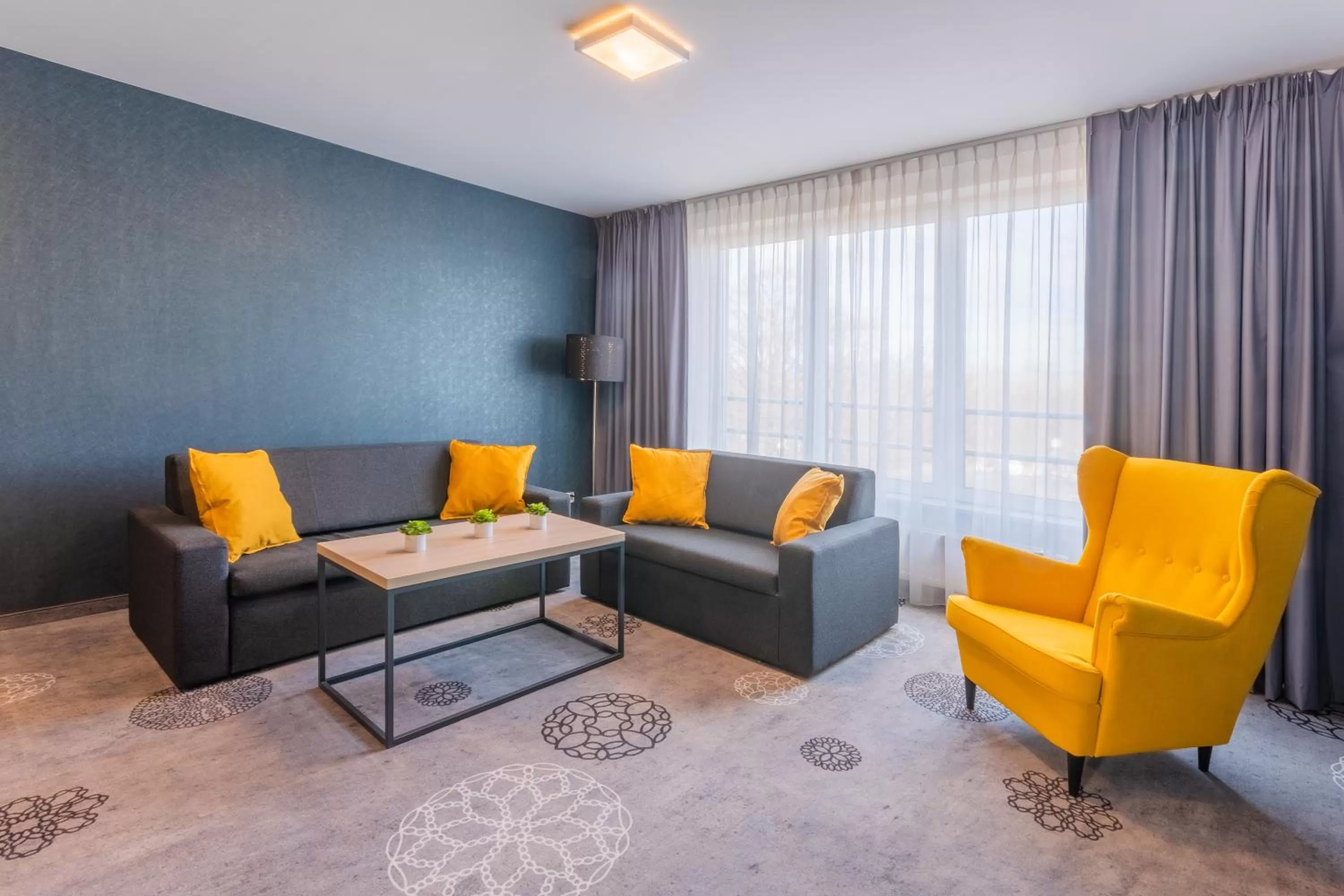 Hotel Lantier & Swimming Pool Zone