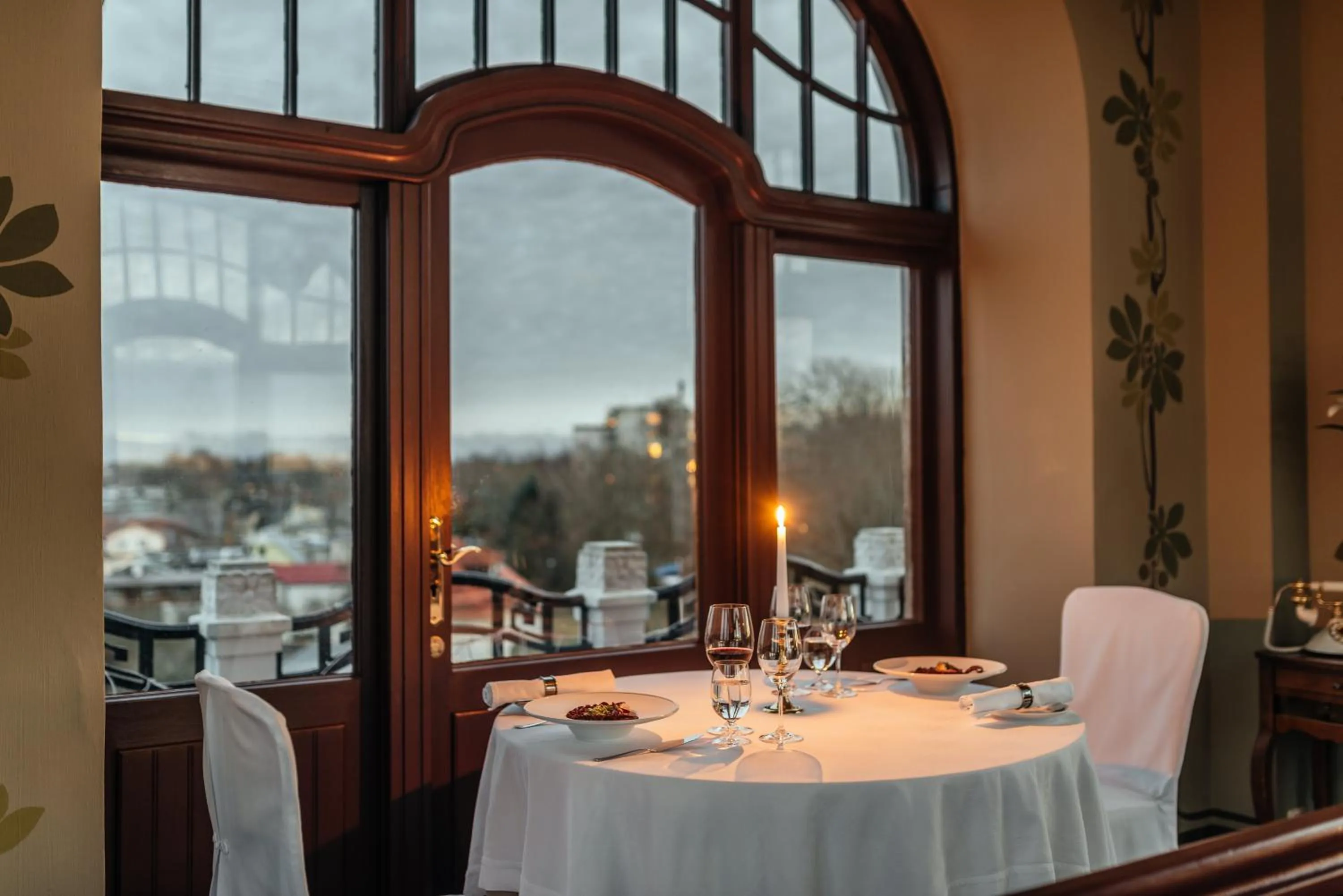 Restaurant/places to eat in Villa Ammende Restaurant and Hotel