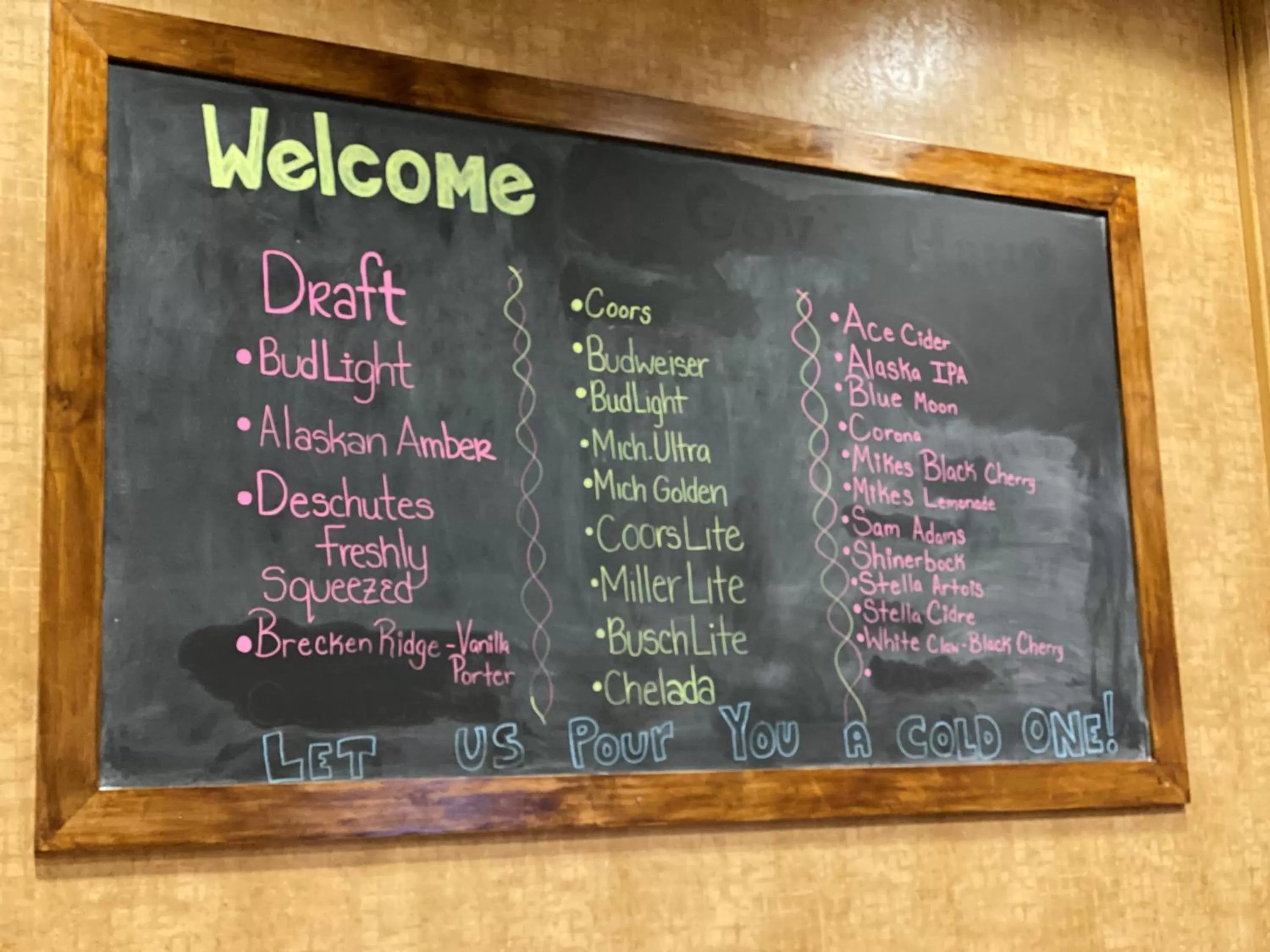 Lounge or bar in Ramkota Hotel Pierre