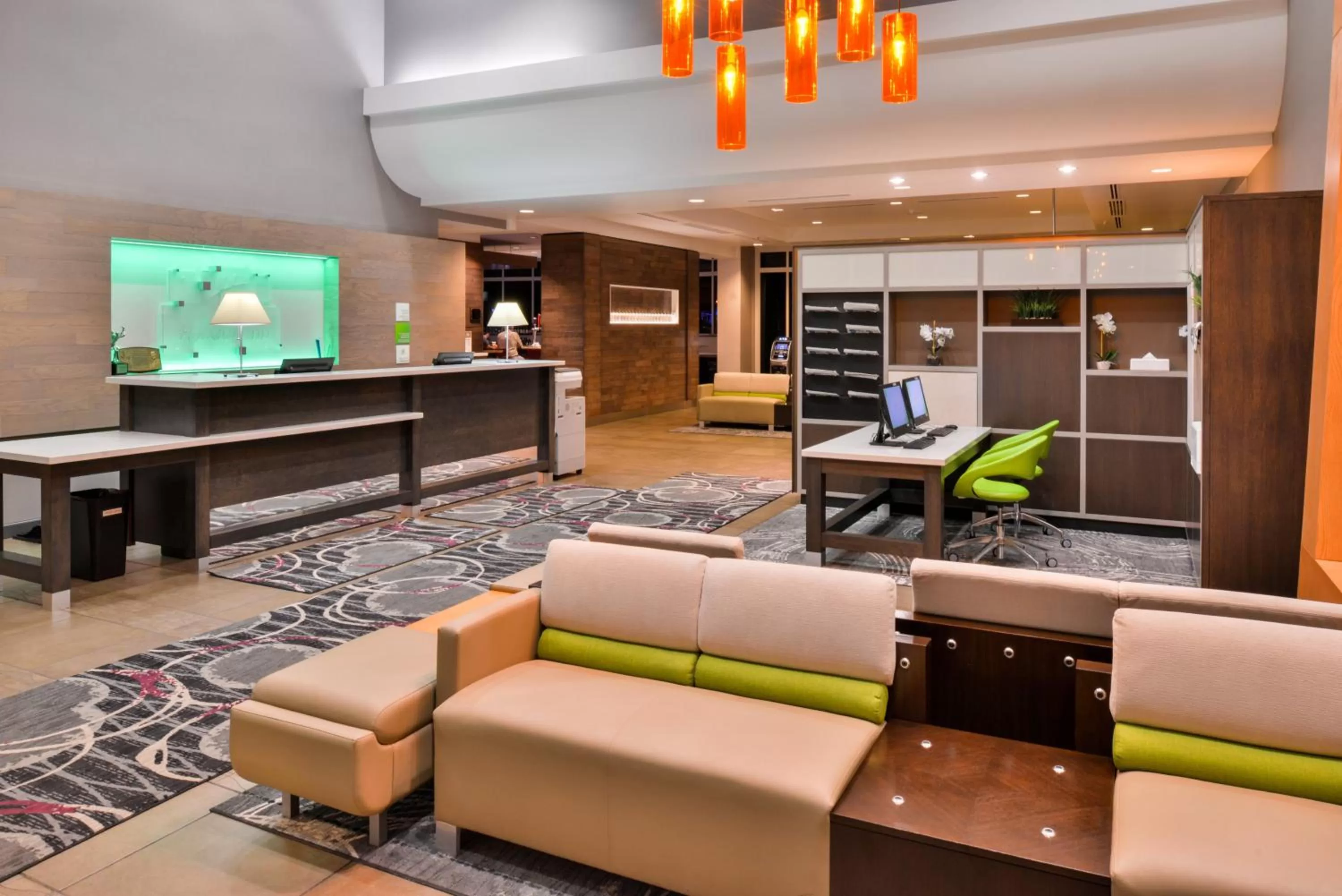 Property building in Holiday Inn Kansas City Airport by IHG