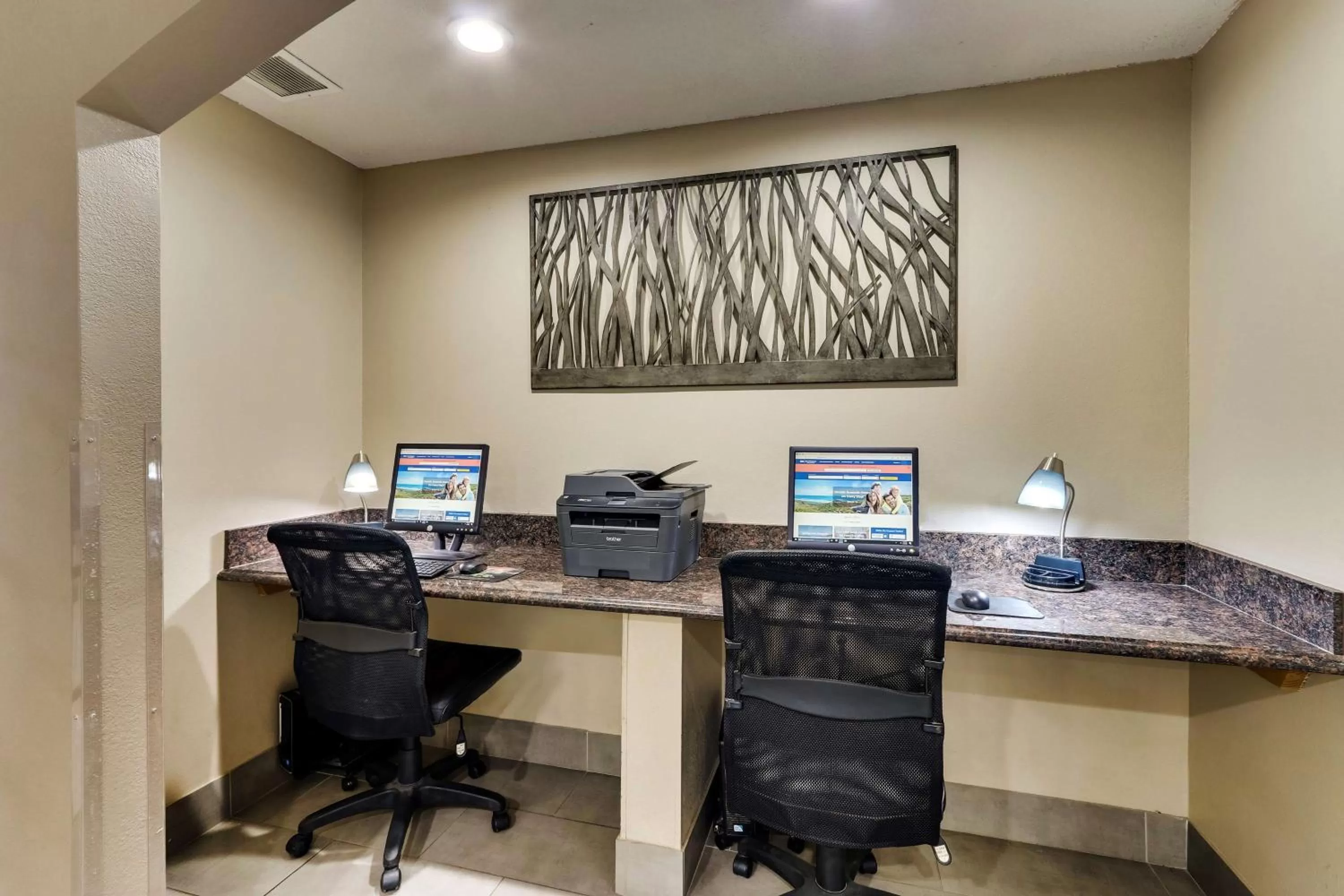 Business facilities in Best Western Plus University Inn & Suites