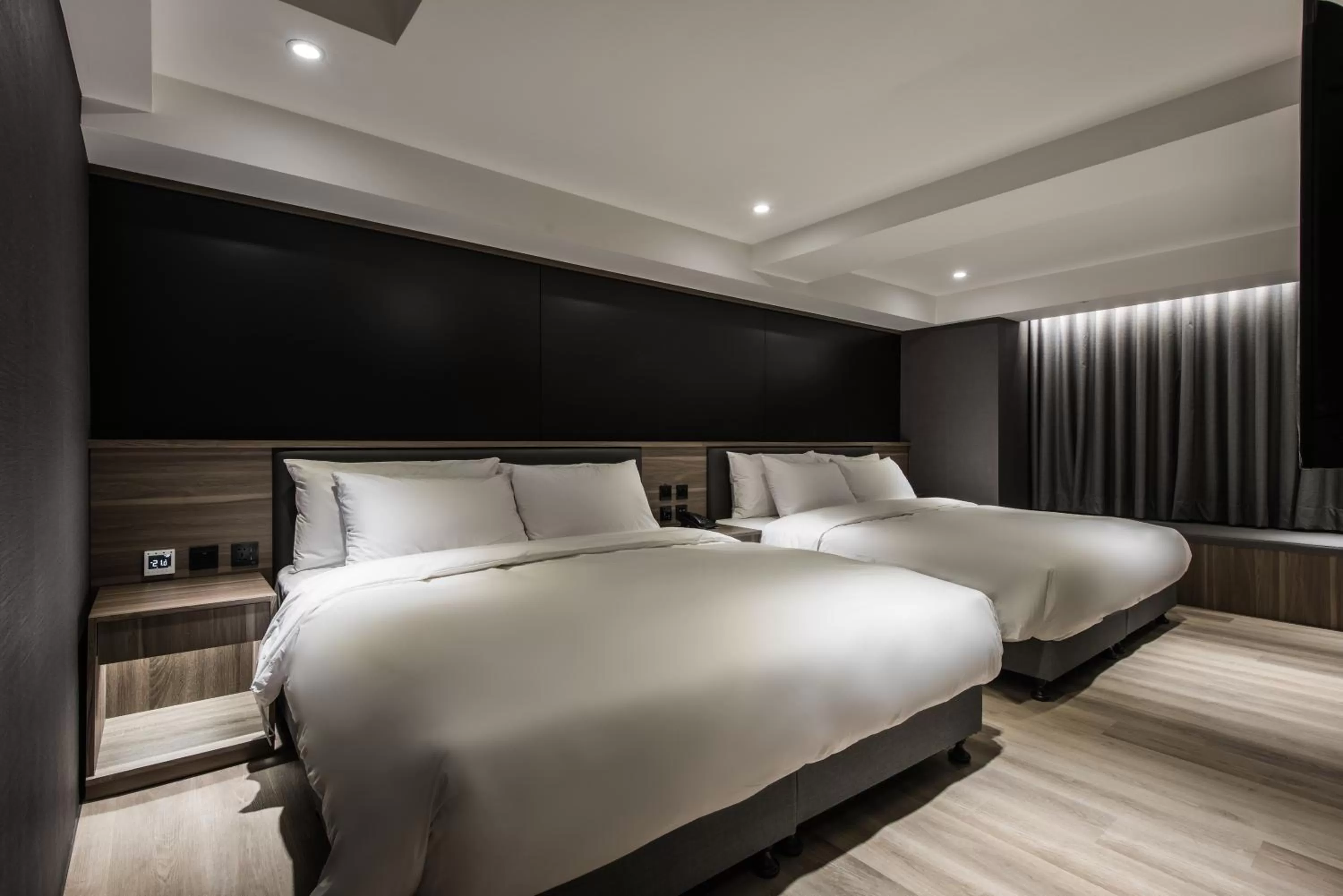 Bed in Autumn Willow Hotel